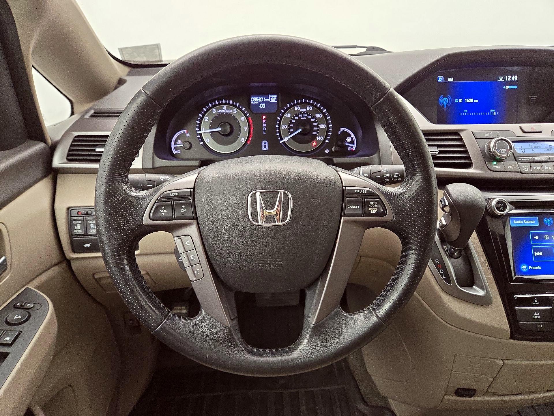 Thumbnail: 2015 Honda Odyssey - 10