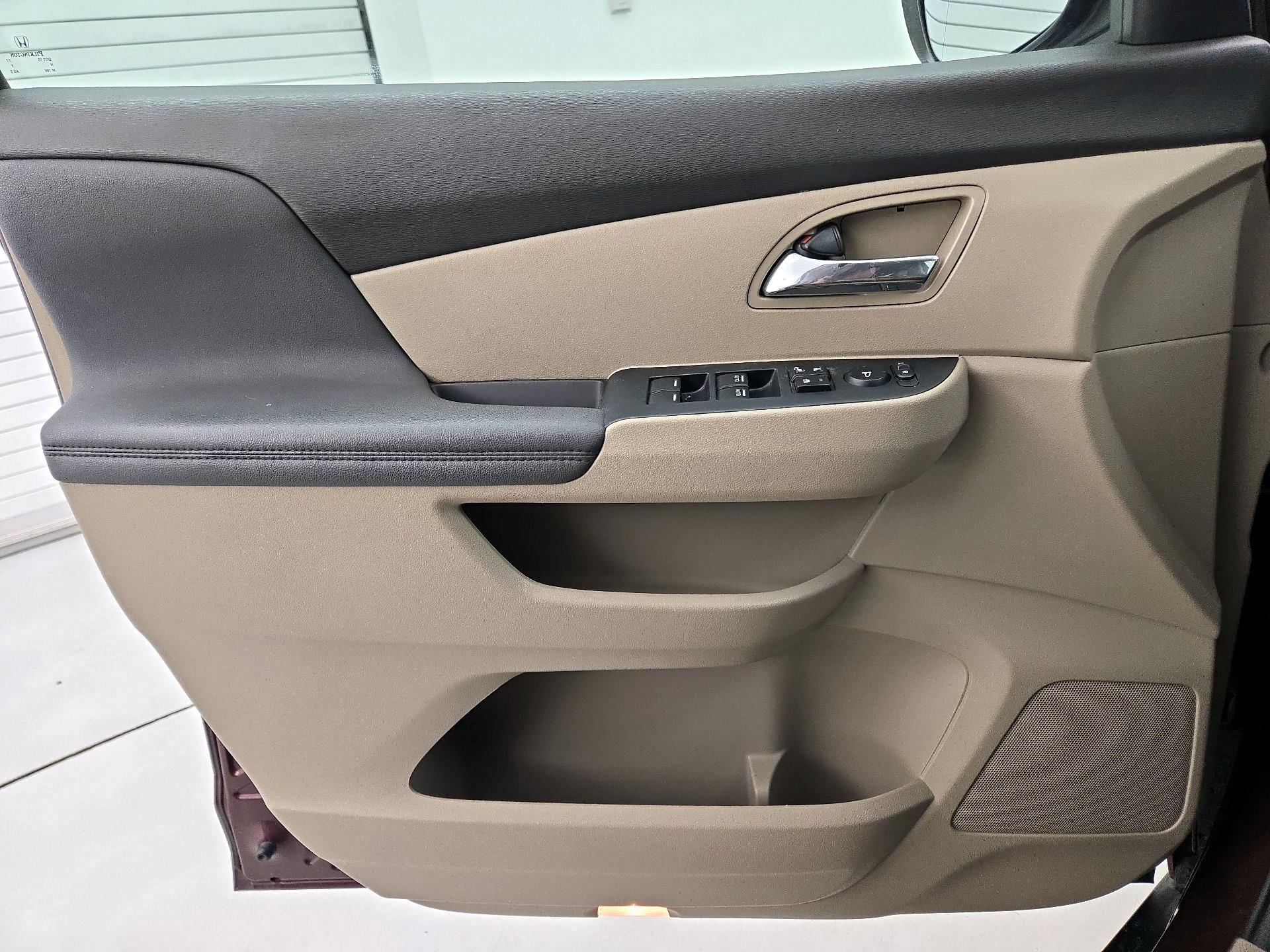 Thumbnail: 2015 Honda Odyssey - 12