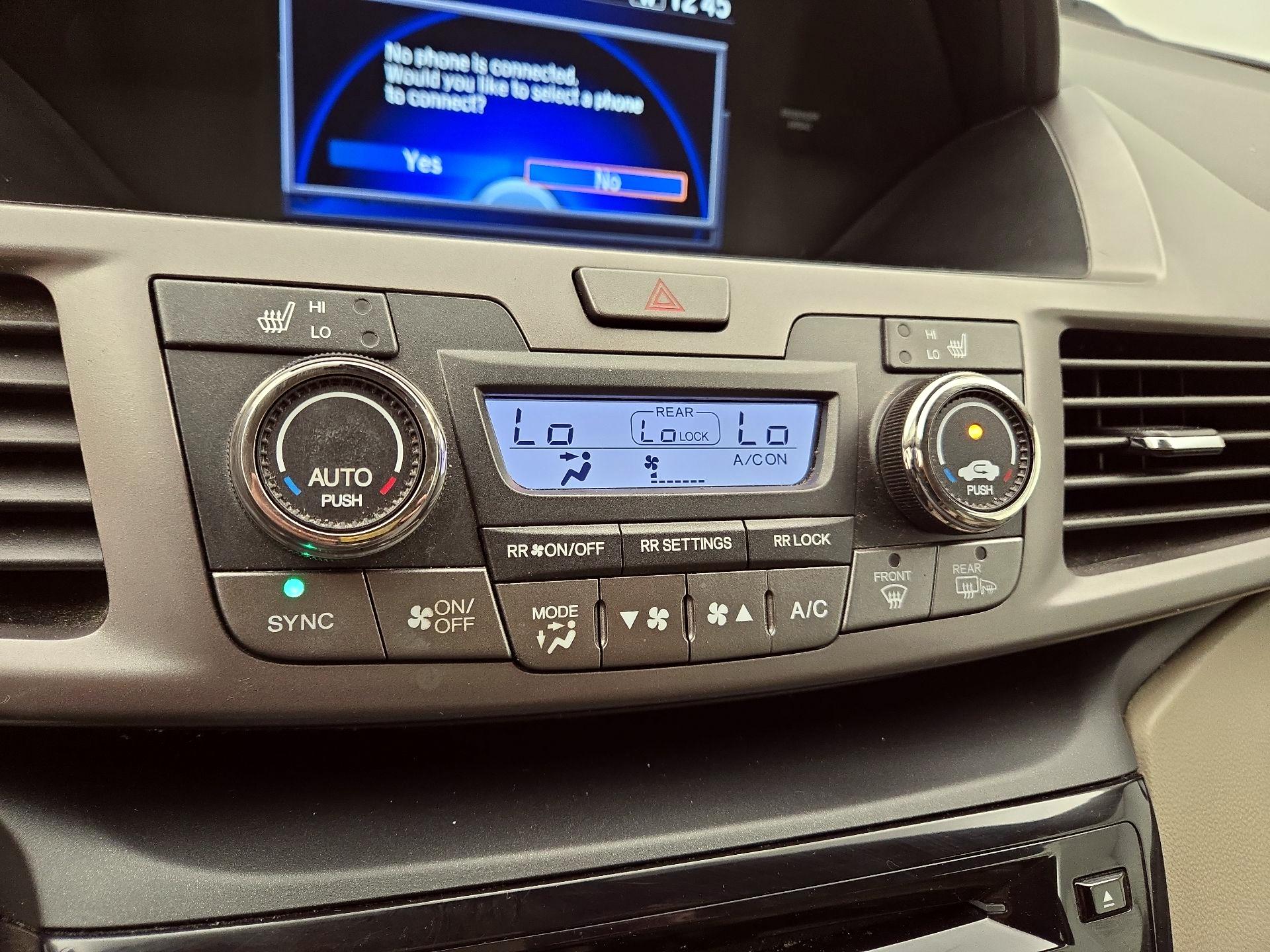 Thumbnail: 2015 Honda Odyssey - 16