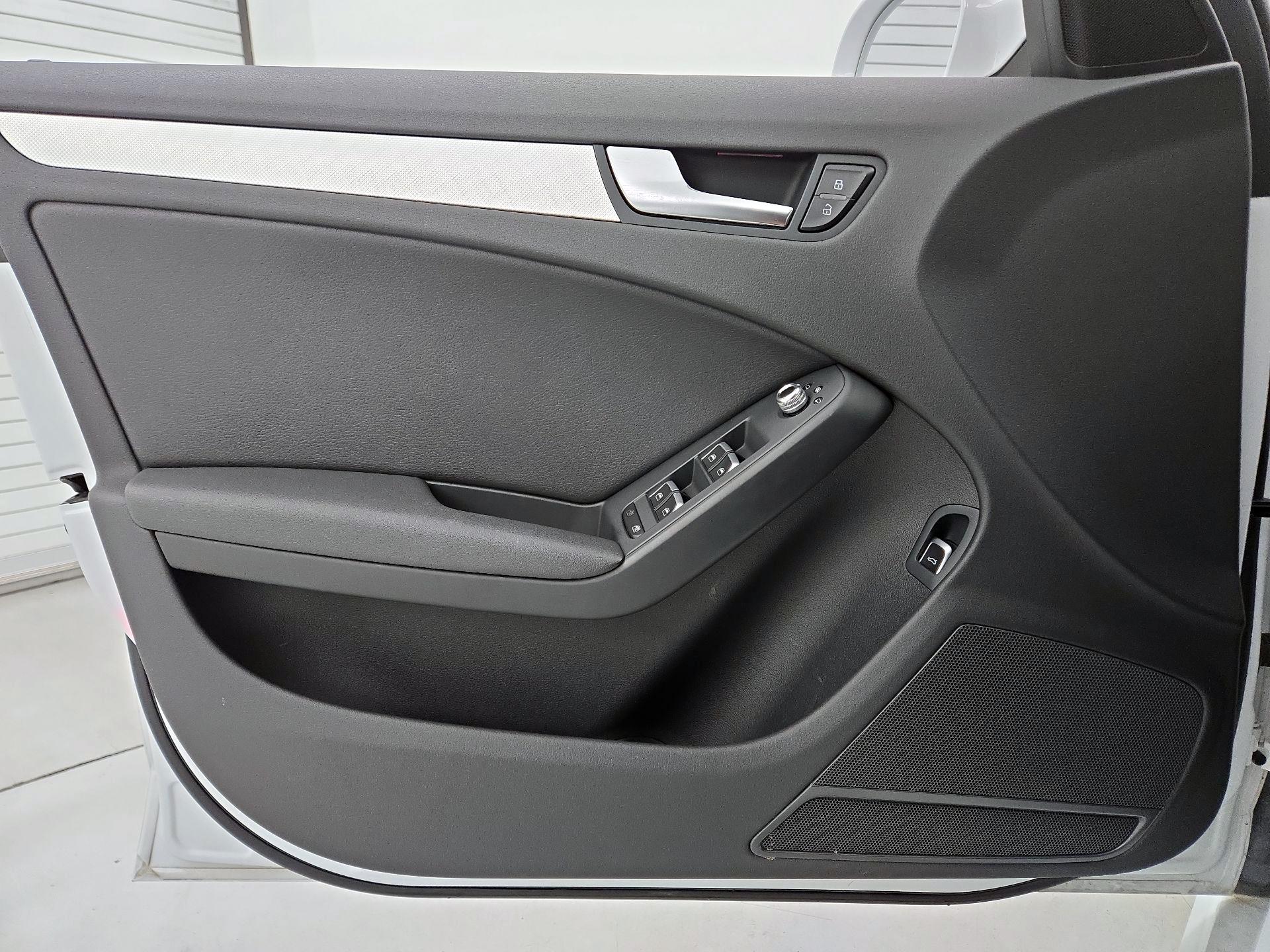 Thumbnail: 2016 Audi A4 - 12
