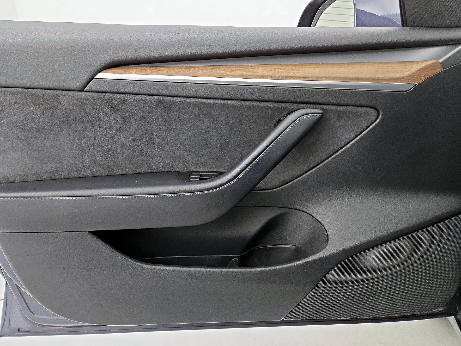 Thumbnail: 2023 Tesla Model 3 - 12