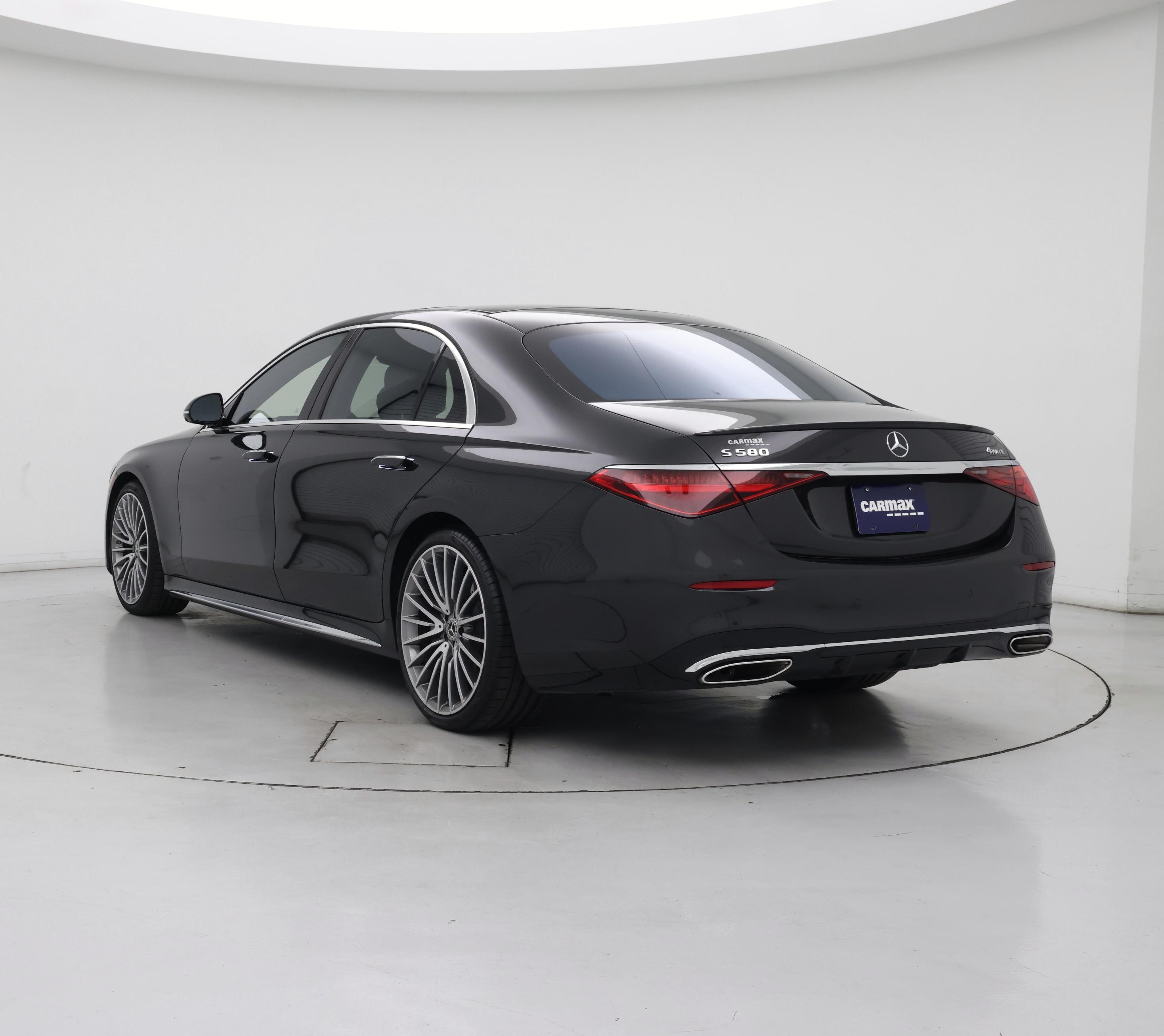 Thumbnail: 2023 Mercedes-Benz S-Class - 2