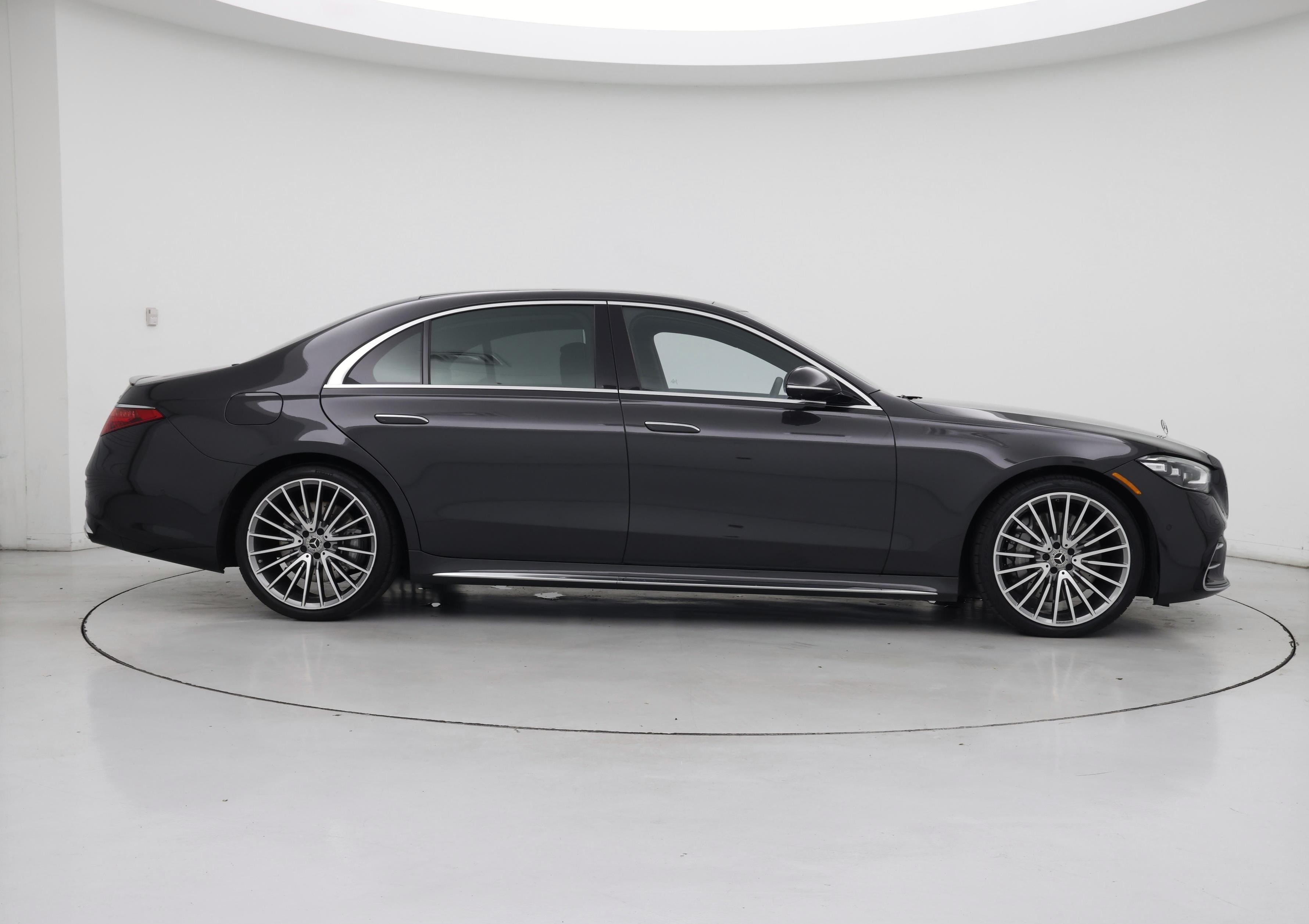 Thumbnail: 2023 Mercedes-Benz S-Class - 7