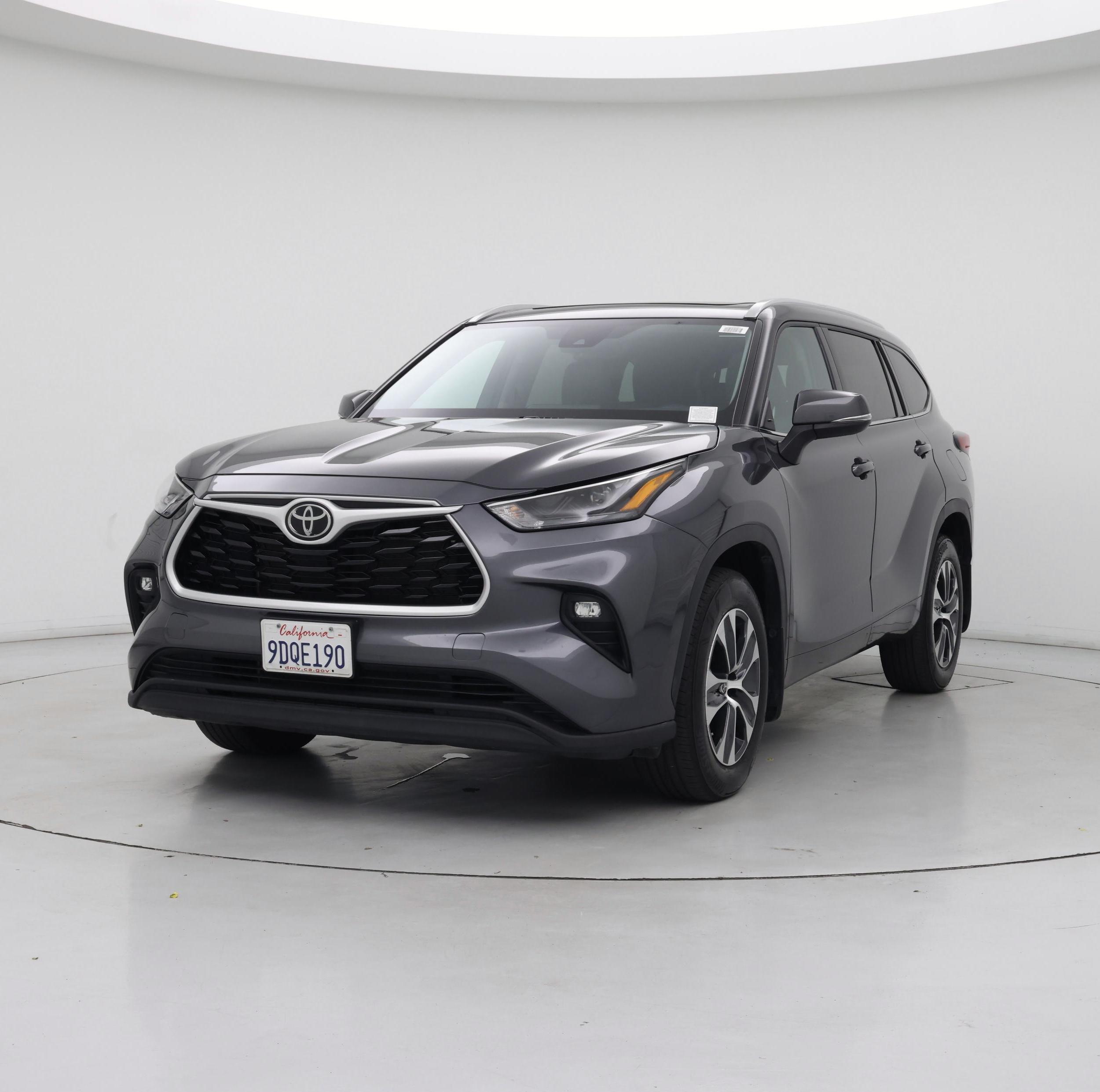 Thumbnail: 2022 Toyota Highlander - 4