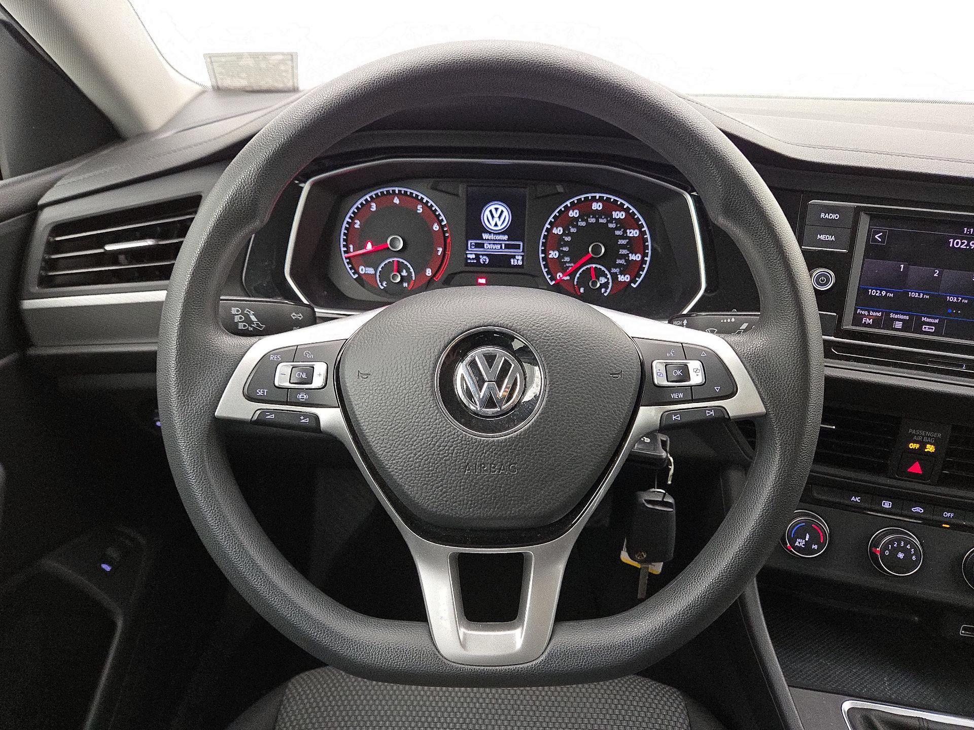 Thumbnail: 2019 Volkswagen Jetta - 10