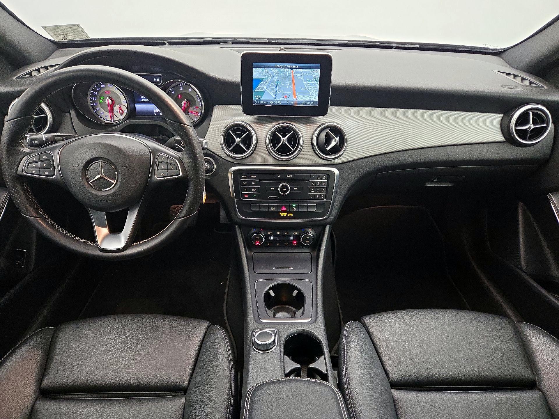 Thumbnail: 2016 Mercedes-Benz GLA - 9