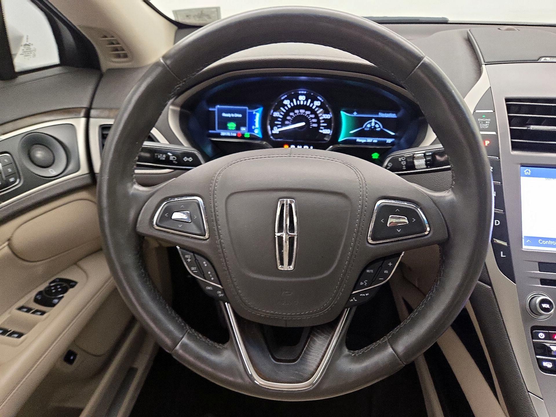 Thumbnail: 2020 Lincoln MKZ - 10