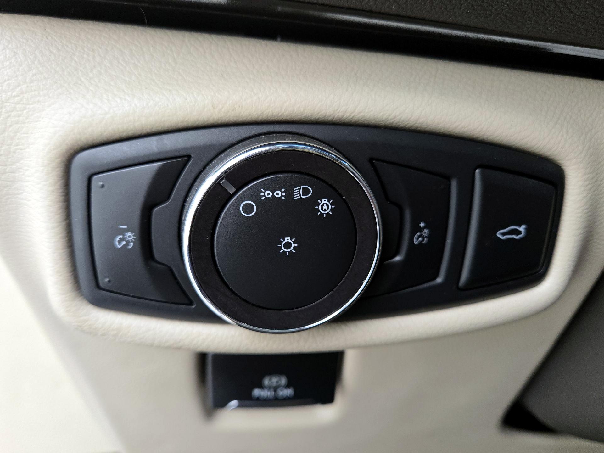 Thumbnail: 2020 Lincoln MKZ - 13