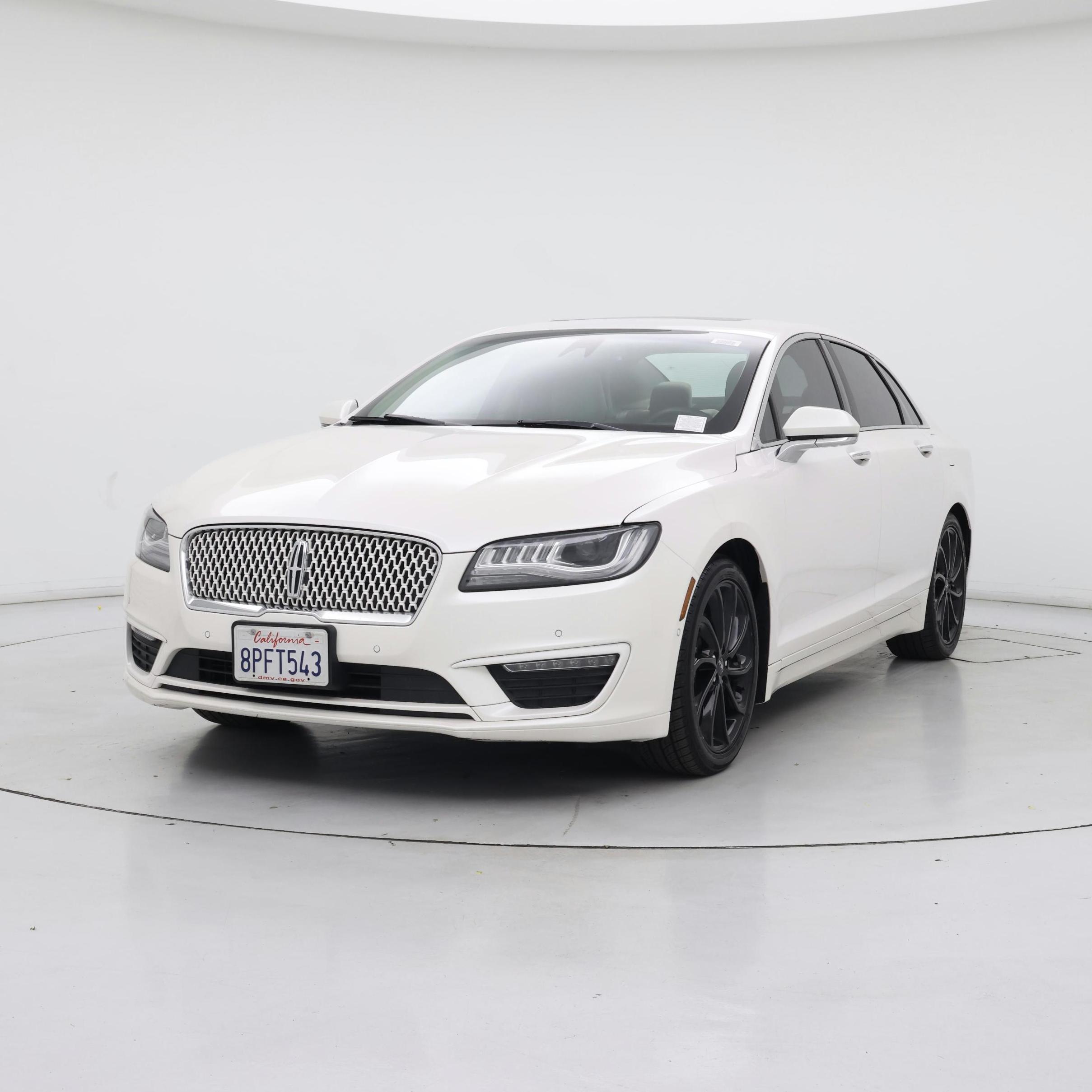 Thumbnail: 2020 Lincoln MKZ - 4