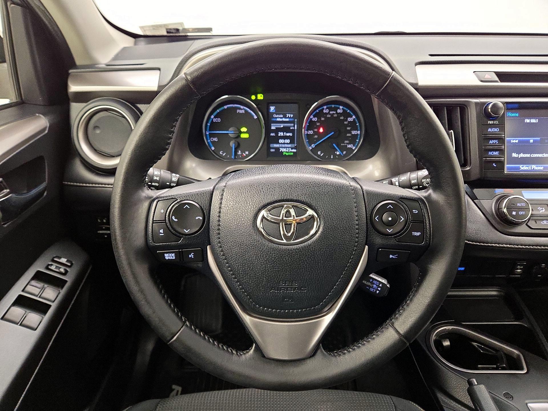 Thumbnail: 2017 Toyota RAV4 - 10