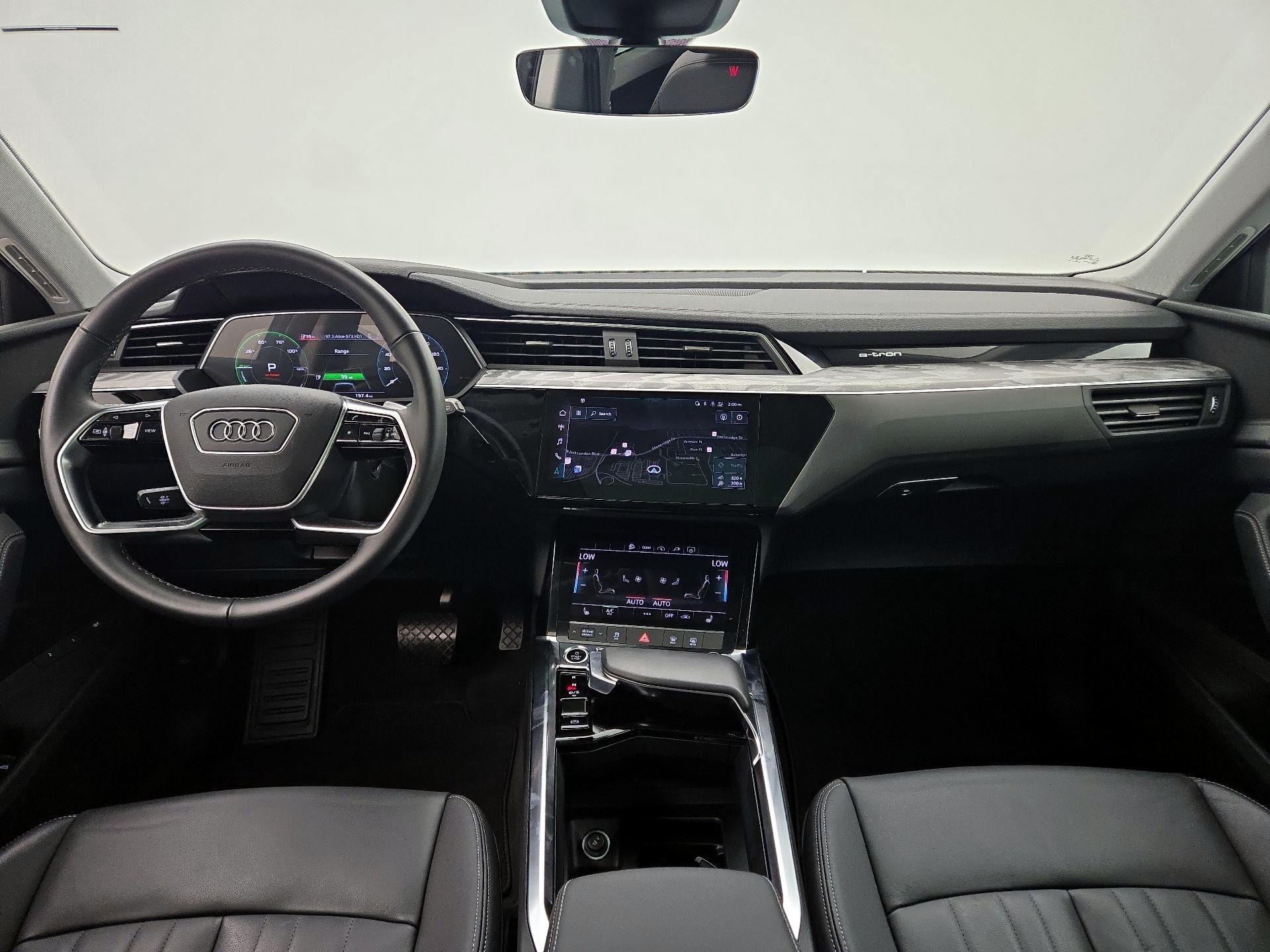 Thumbnail: 2022 Audi e-tron - 9