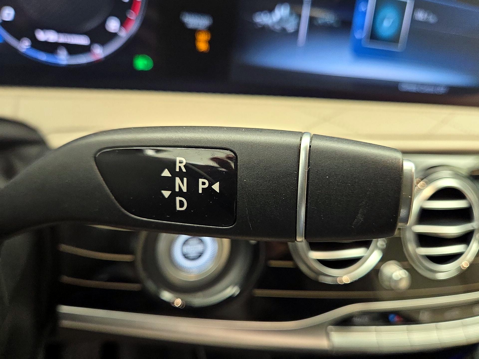 Thumbnail: 2019 Mercedes-Benz S-Class - 18