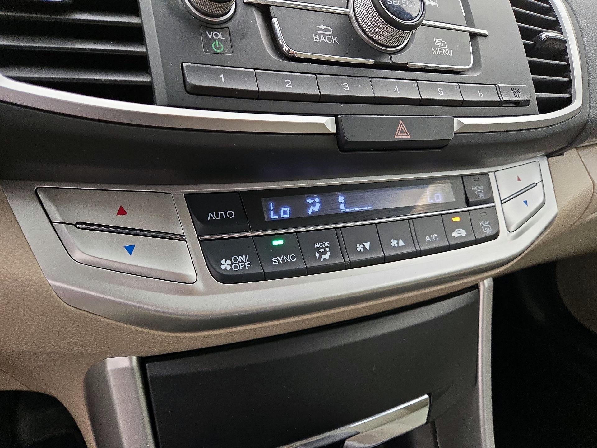 Thumbnail: 2015 Honda Accord - 16