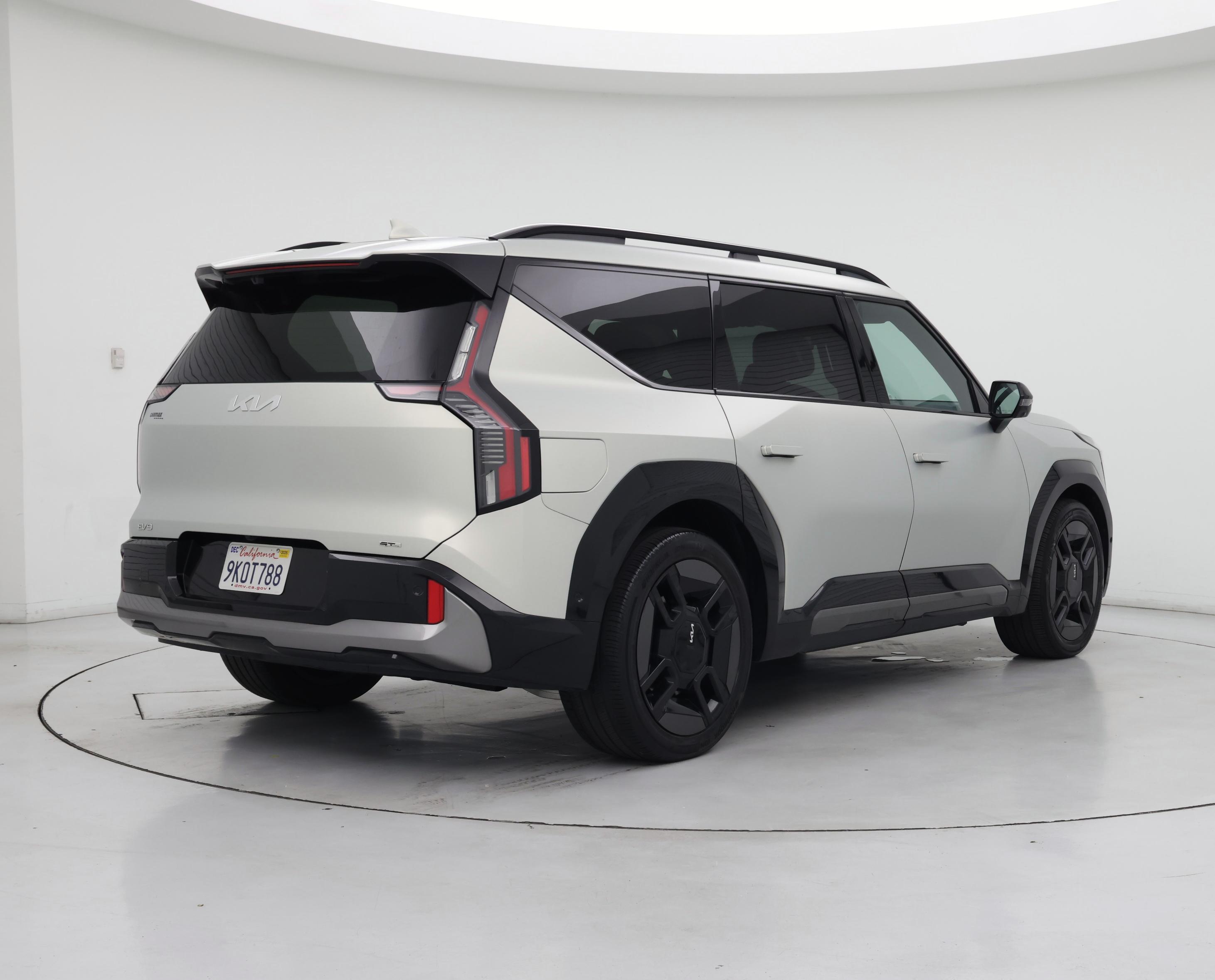 Thumbnail: 2024 Kia EV9 - 8