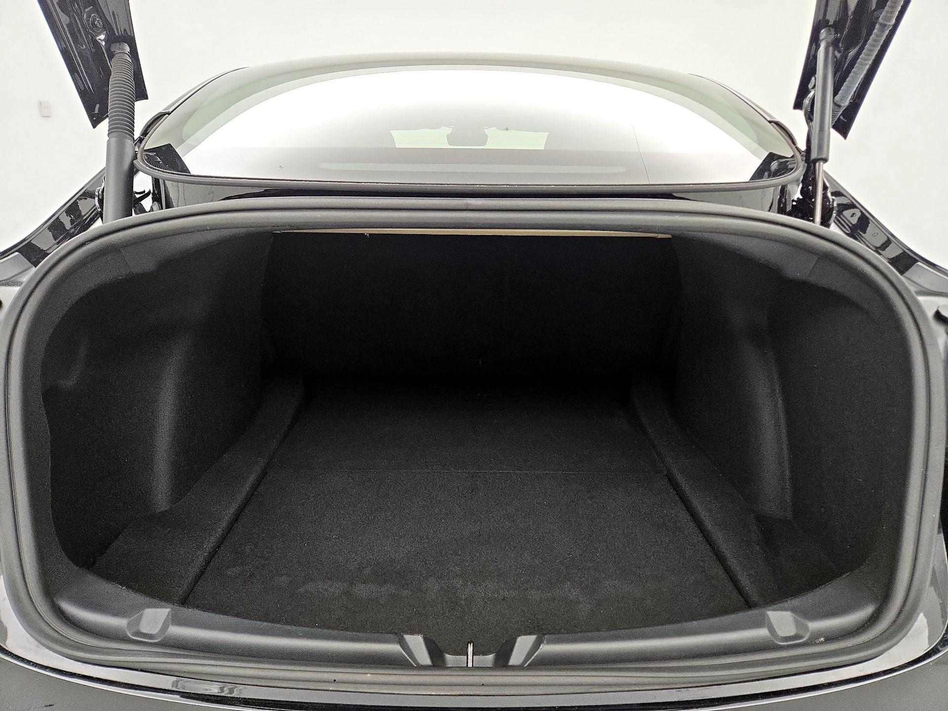 Thumbnail: 2023 Tesla Model 3 - 20