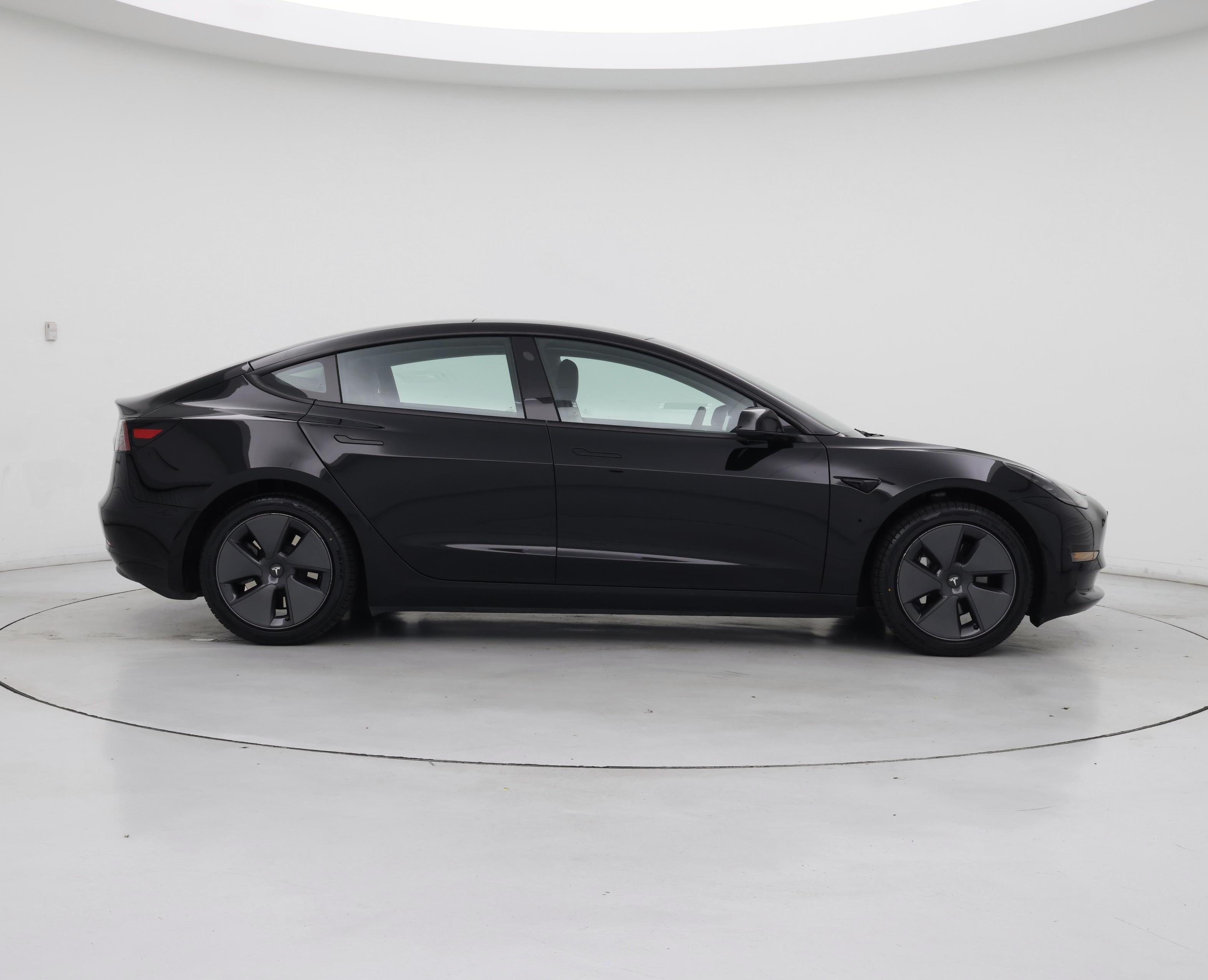 Thumbnail: 2023 Tesla Model 3 - 7