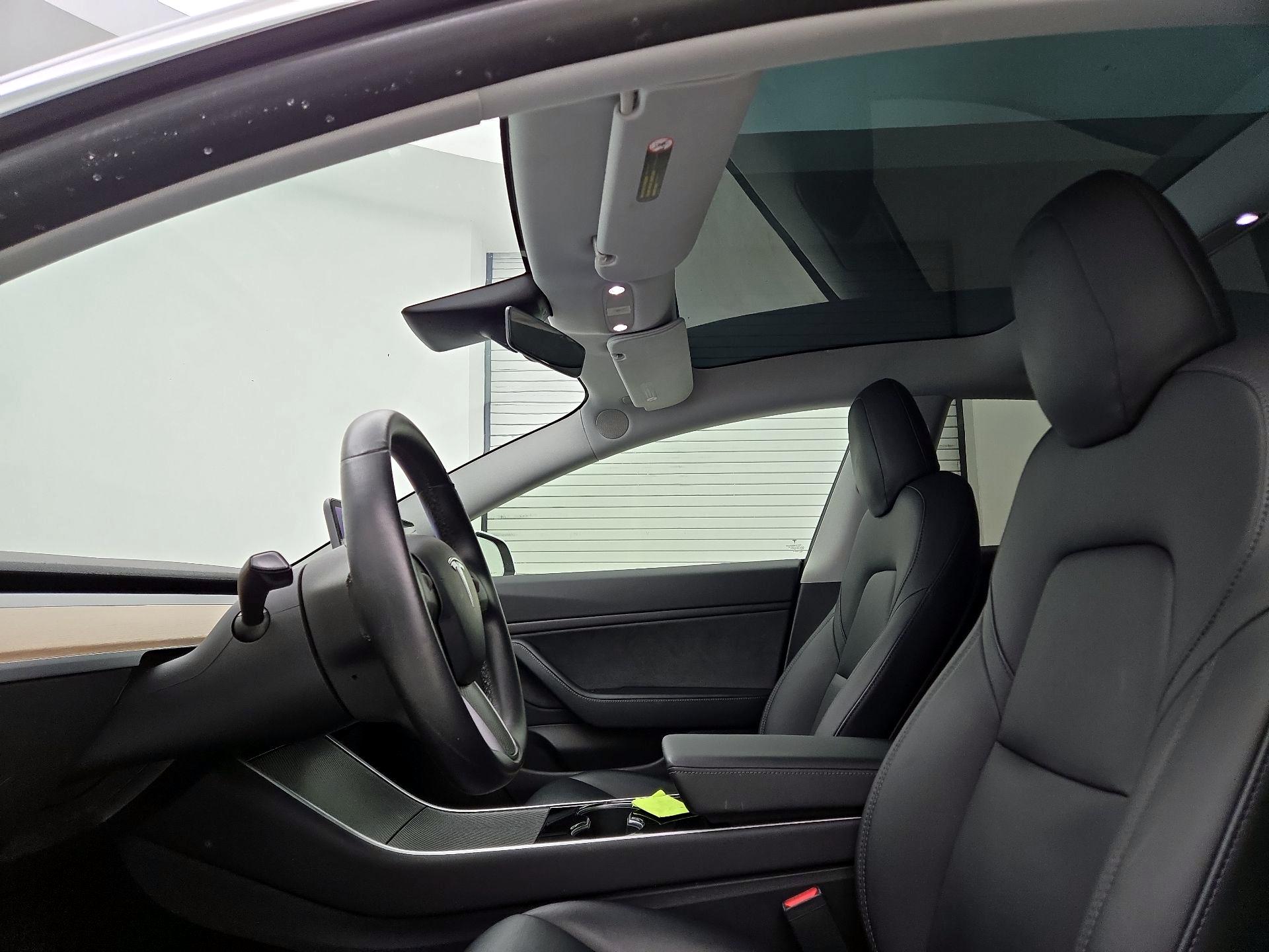 Thumbnail: 2019 Tesla Model 3 - 18