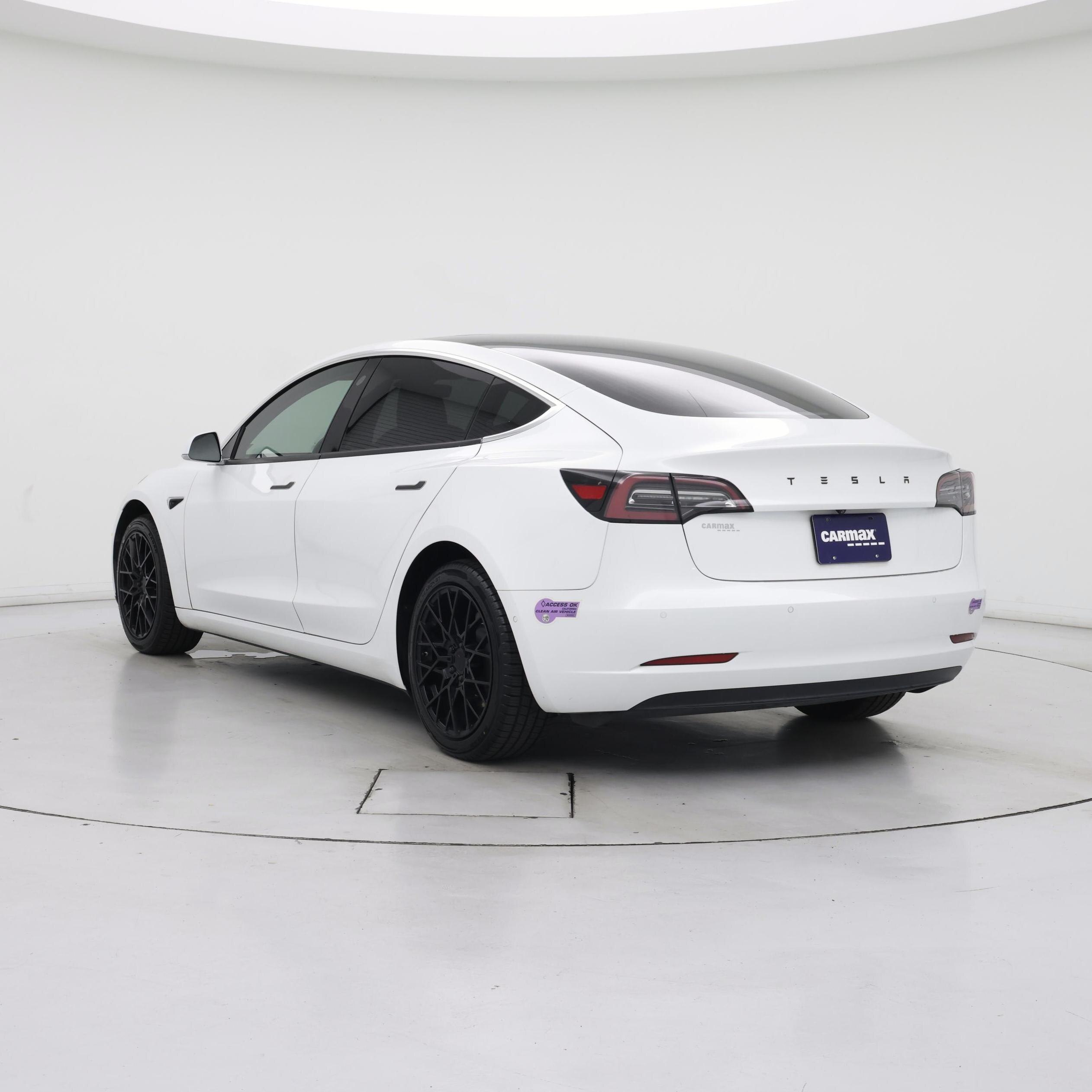 Thumbnail: 2019 Tesla Model 3 - 2