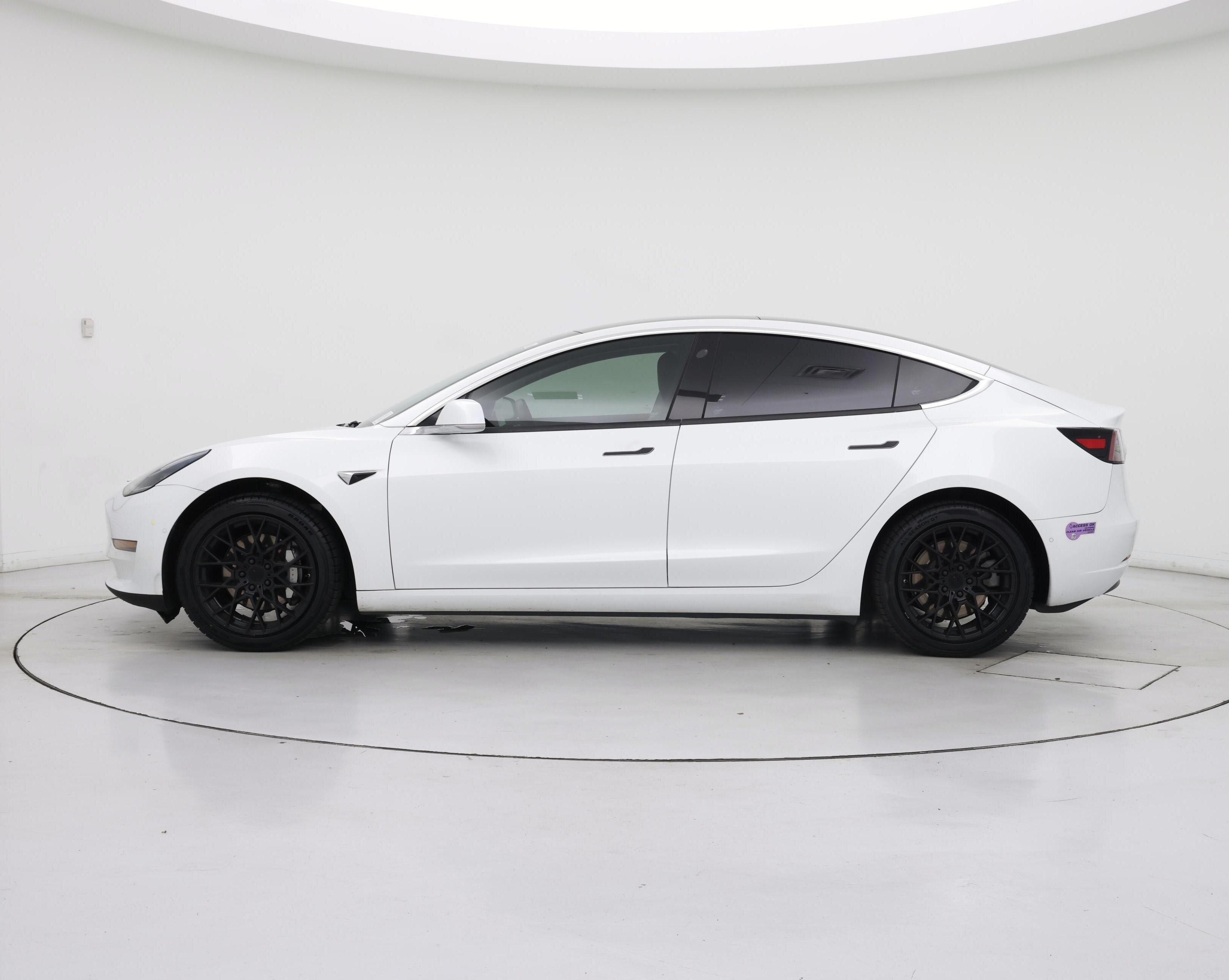 Thumbnail: 2019 Tesla Model 3 - 3
