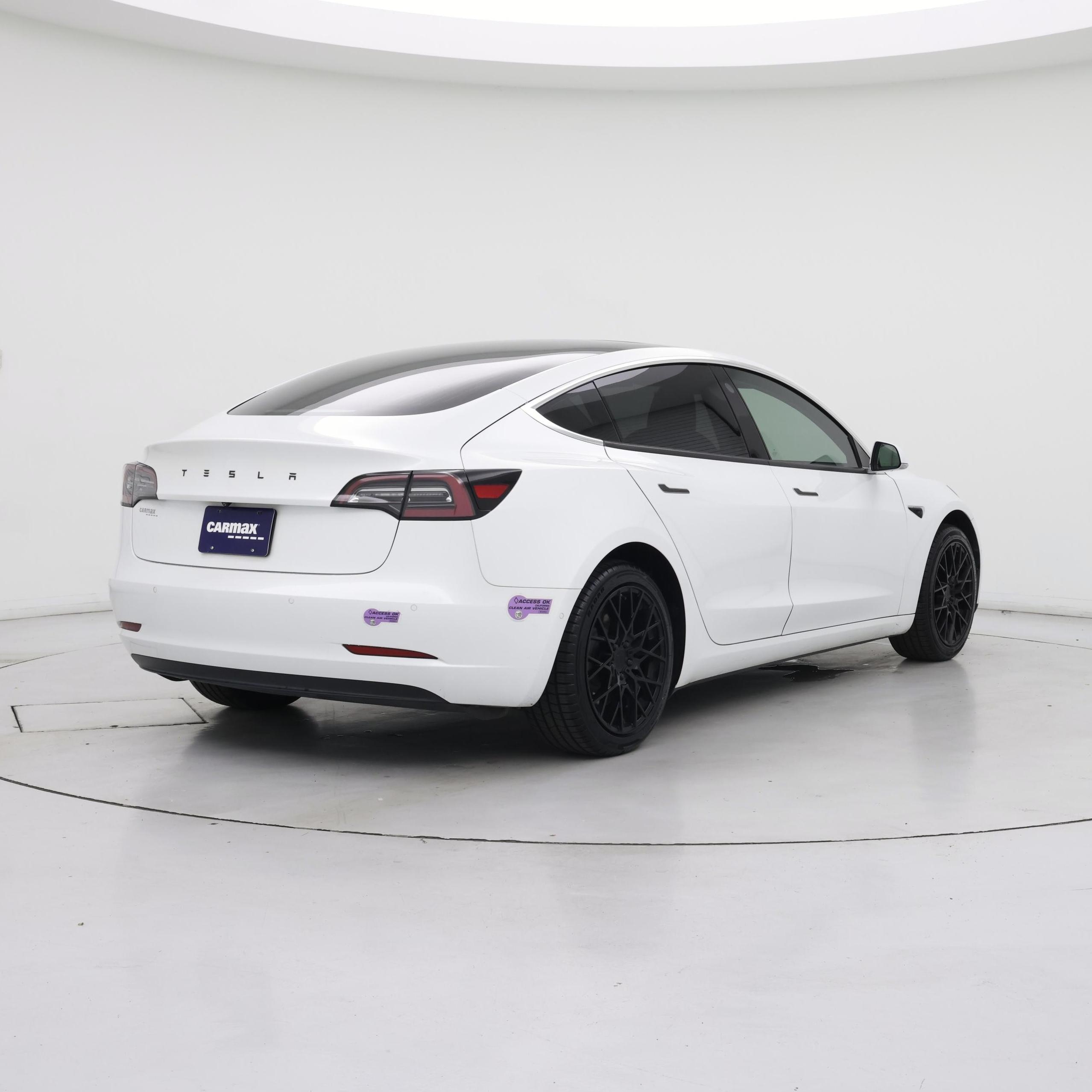 Thumbnail: 2019 Tesla Model 3 - 8