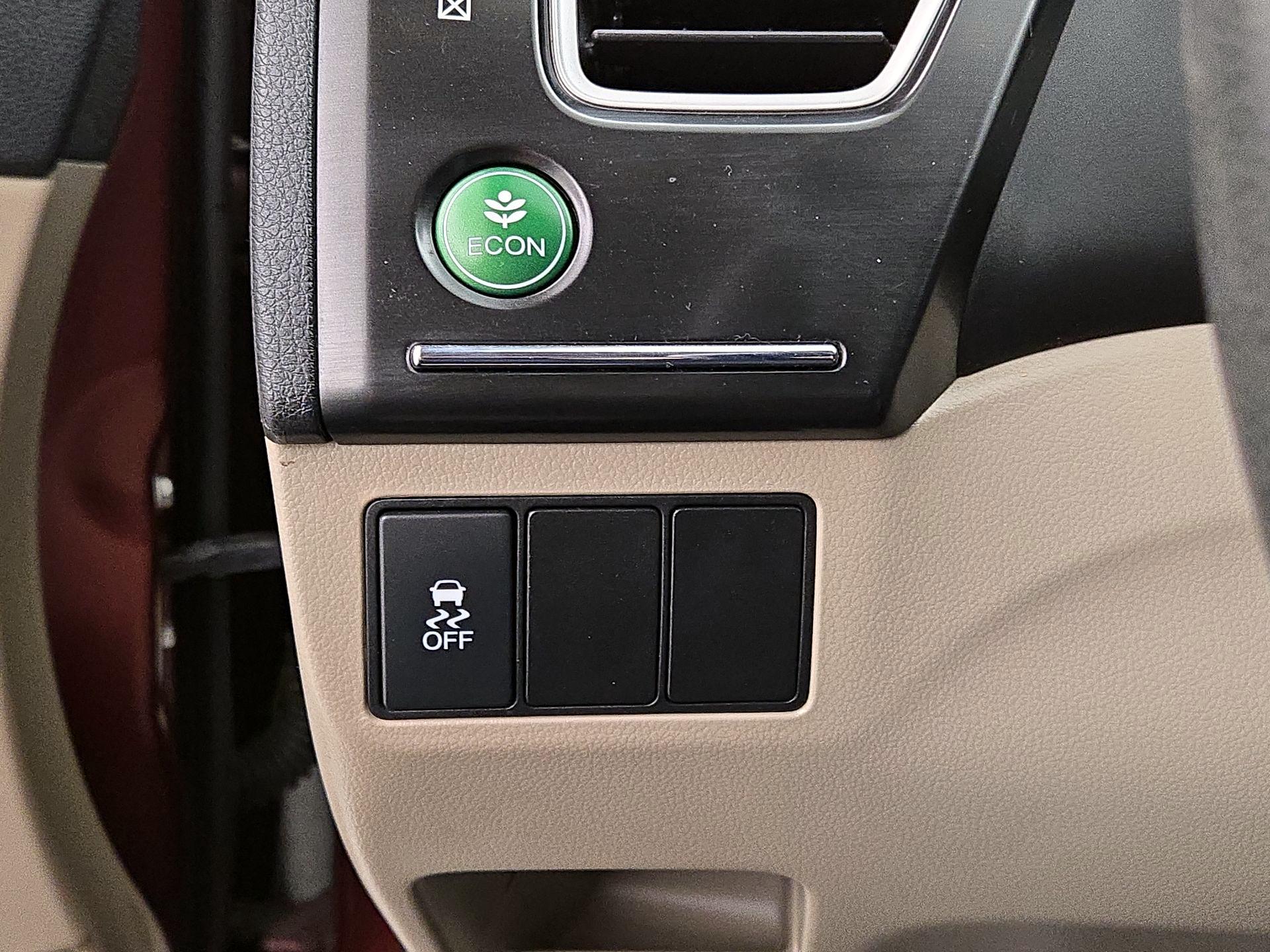 Thumbnail: 2015 Honda Civic - 13
