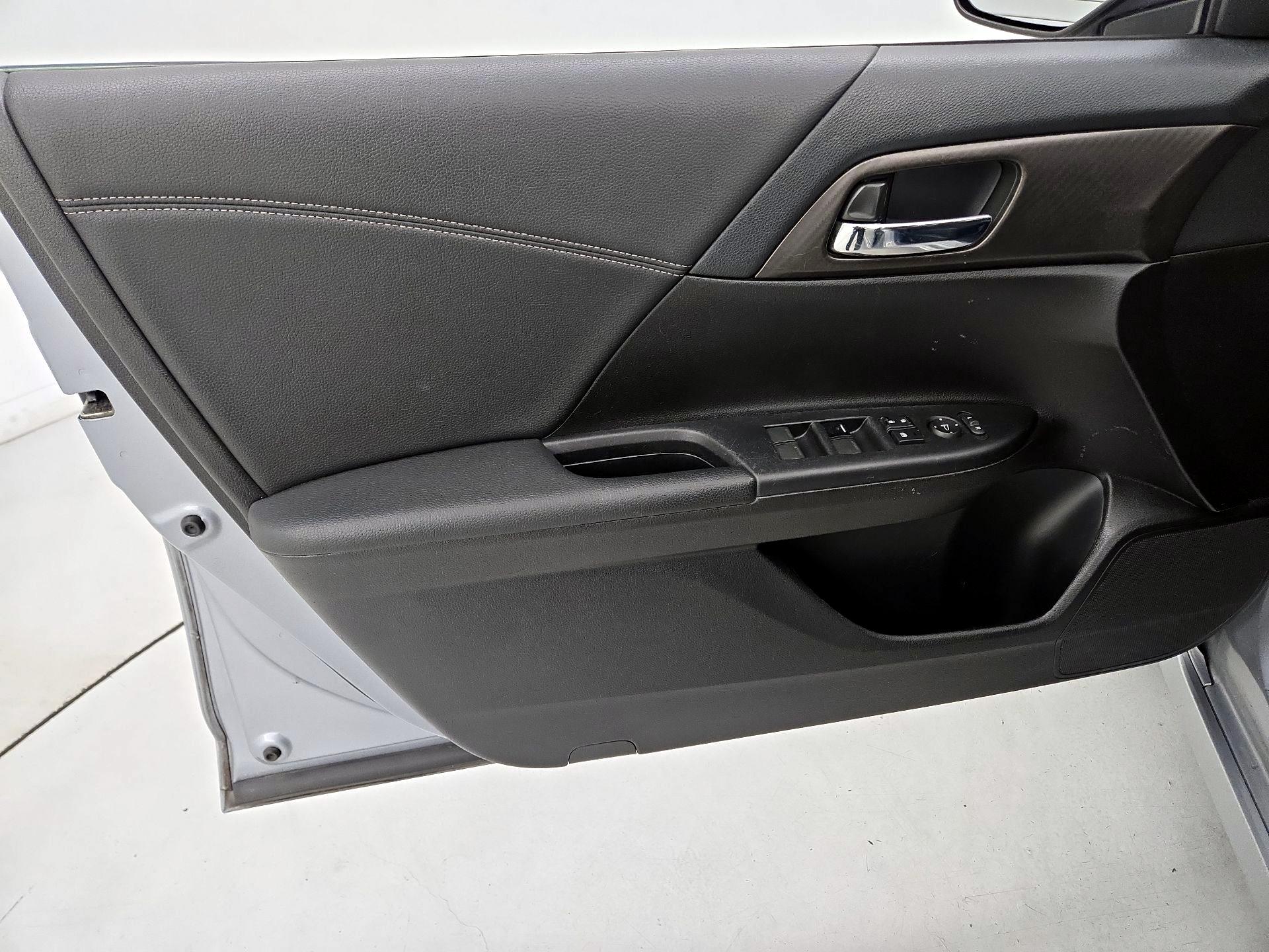 Thumbnail: 2017 Honda Accord - 12