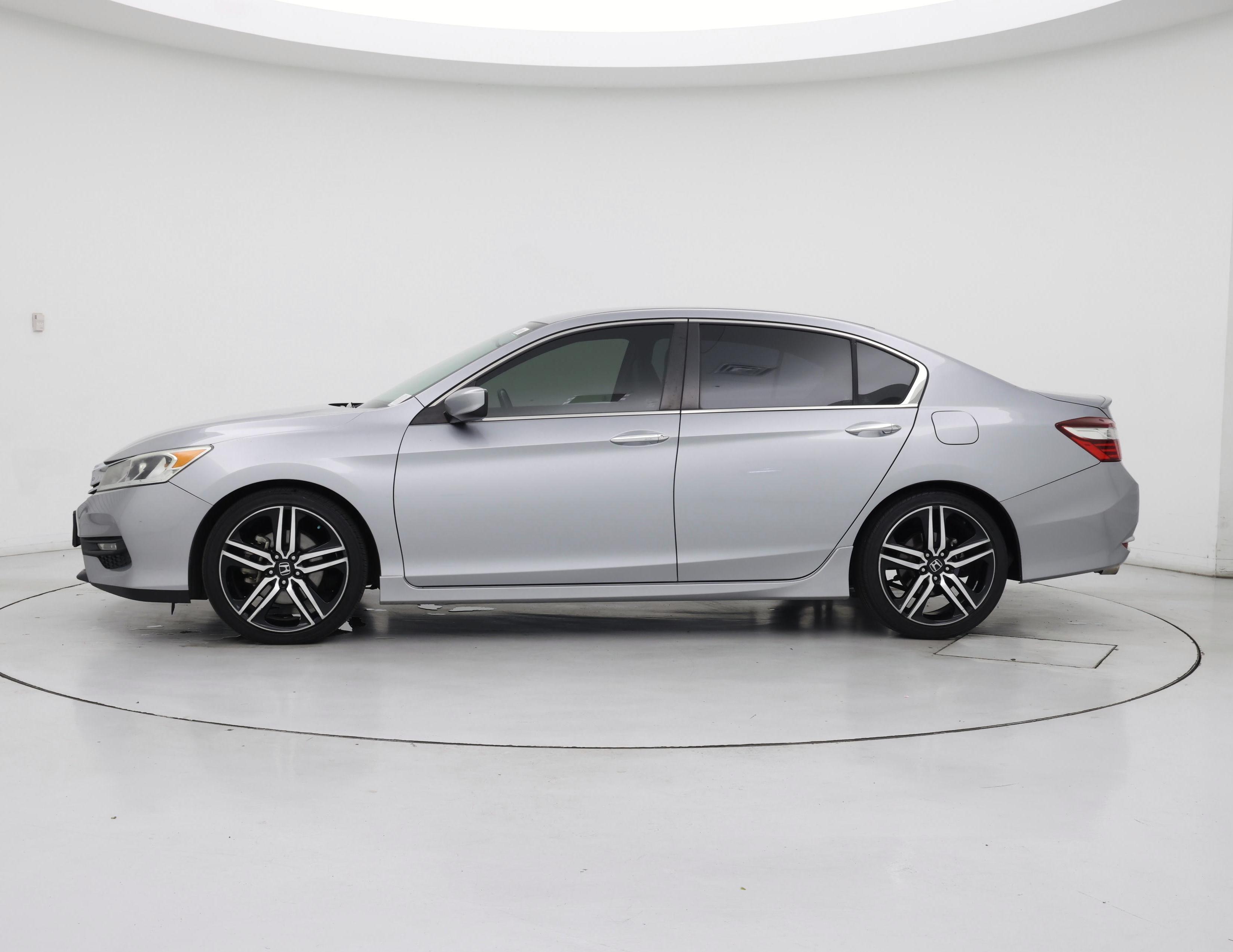 Thumbnail: 2017 Honda Accord - 3