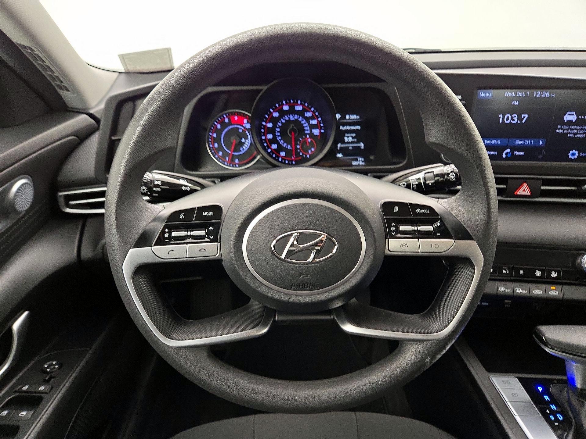 Thumbnail: 2022 Hyundai Elantra - 10