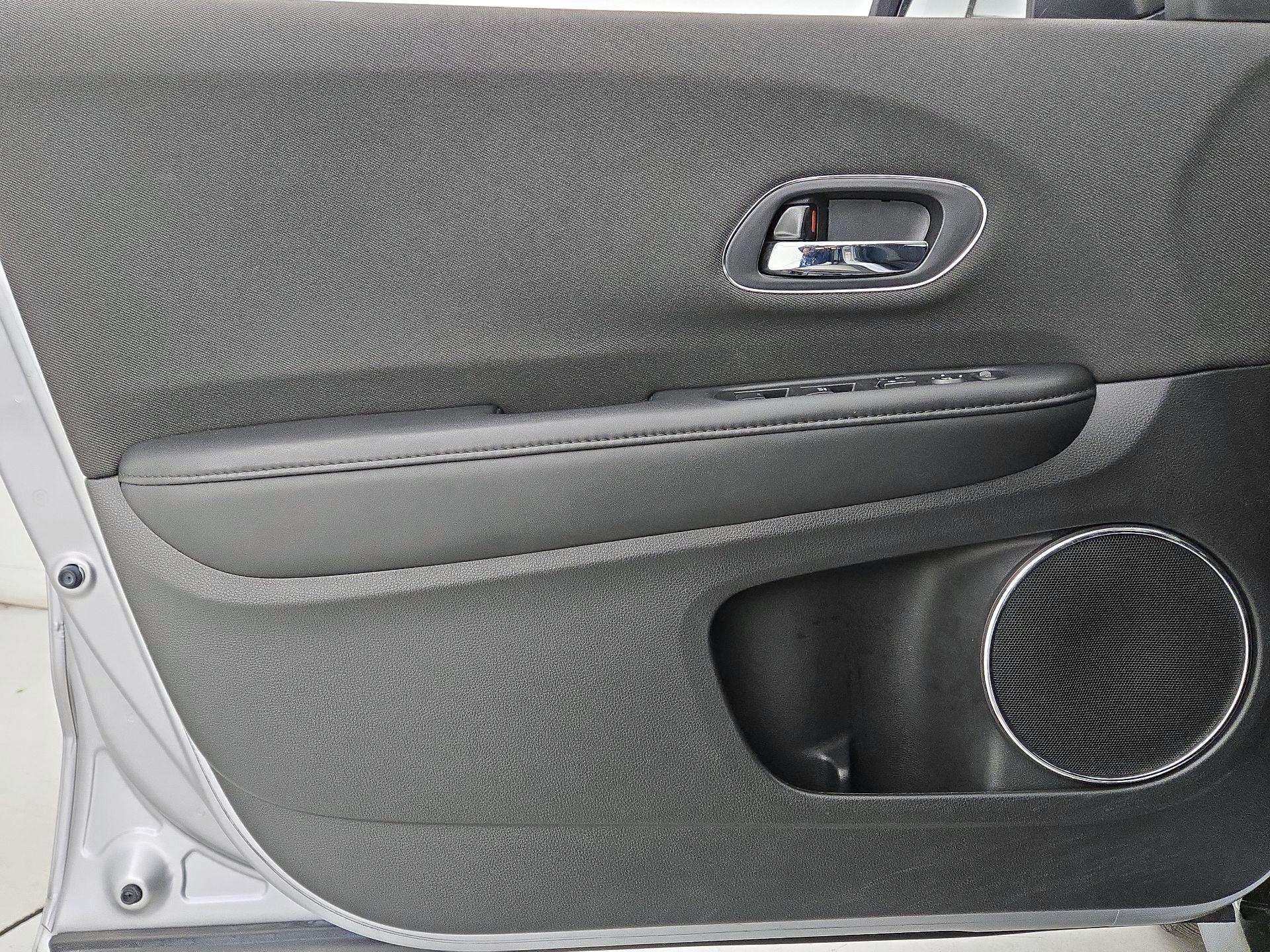 Thumbnail: 2019 Honda HR-V - 12