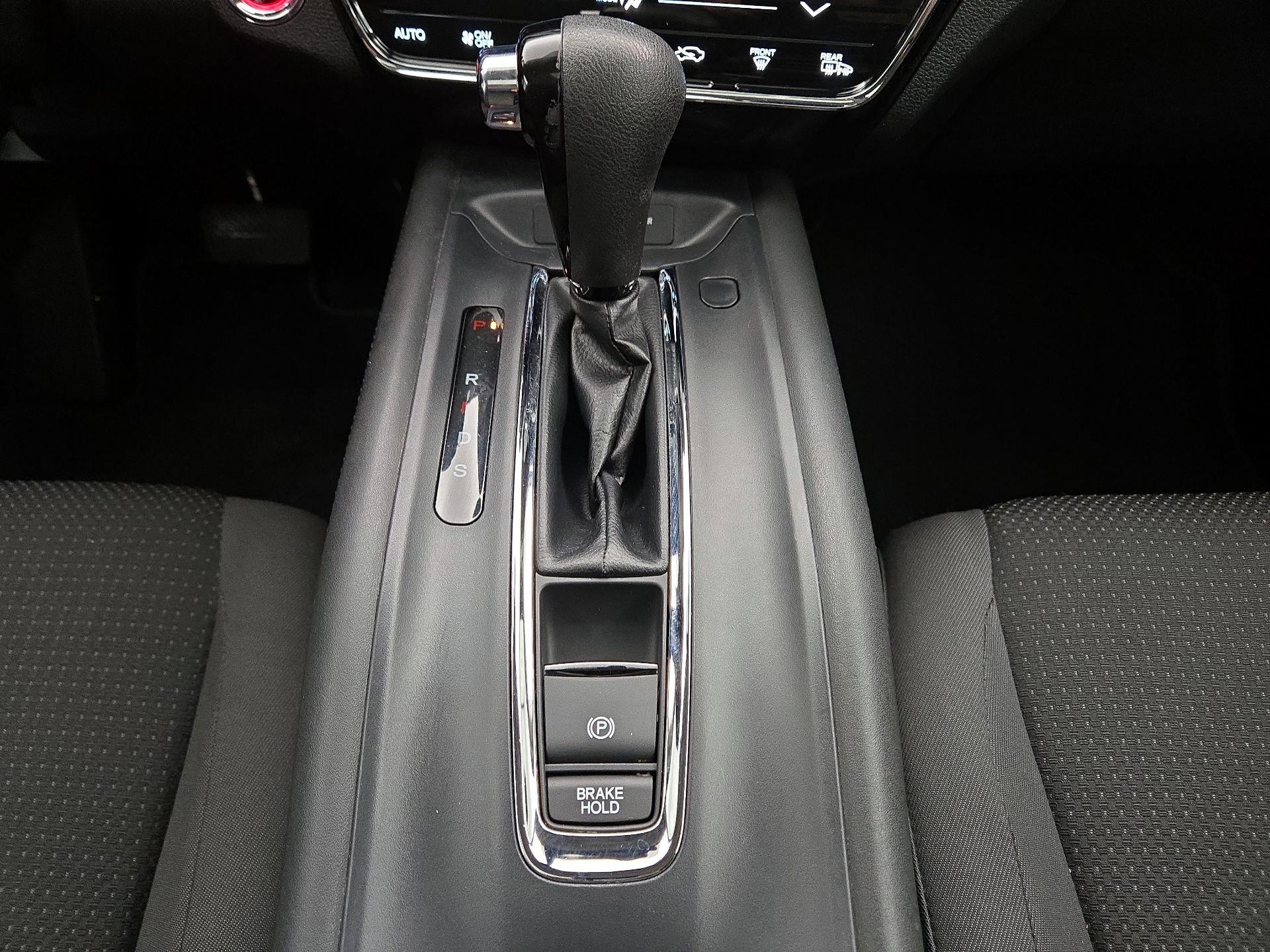 Thumbnail: 2019 Honda HR-V - 17