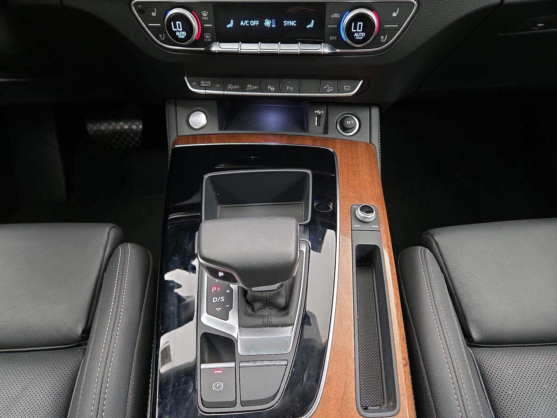 Thumbnail: 2022 Audi Q5 - 18