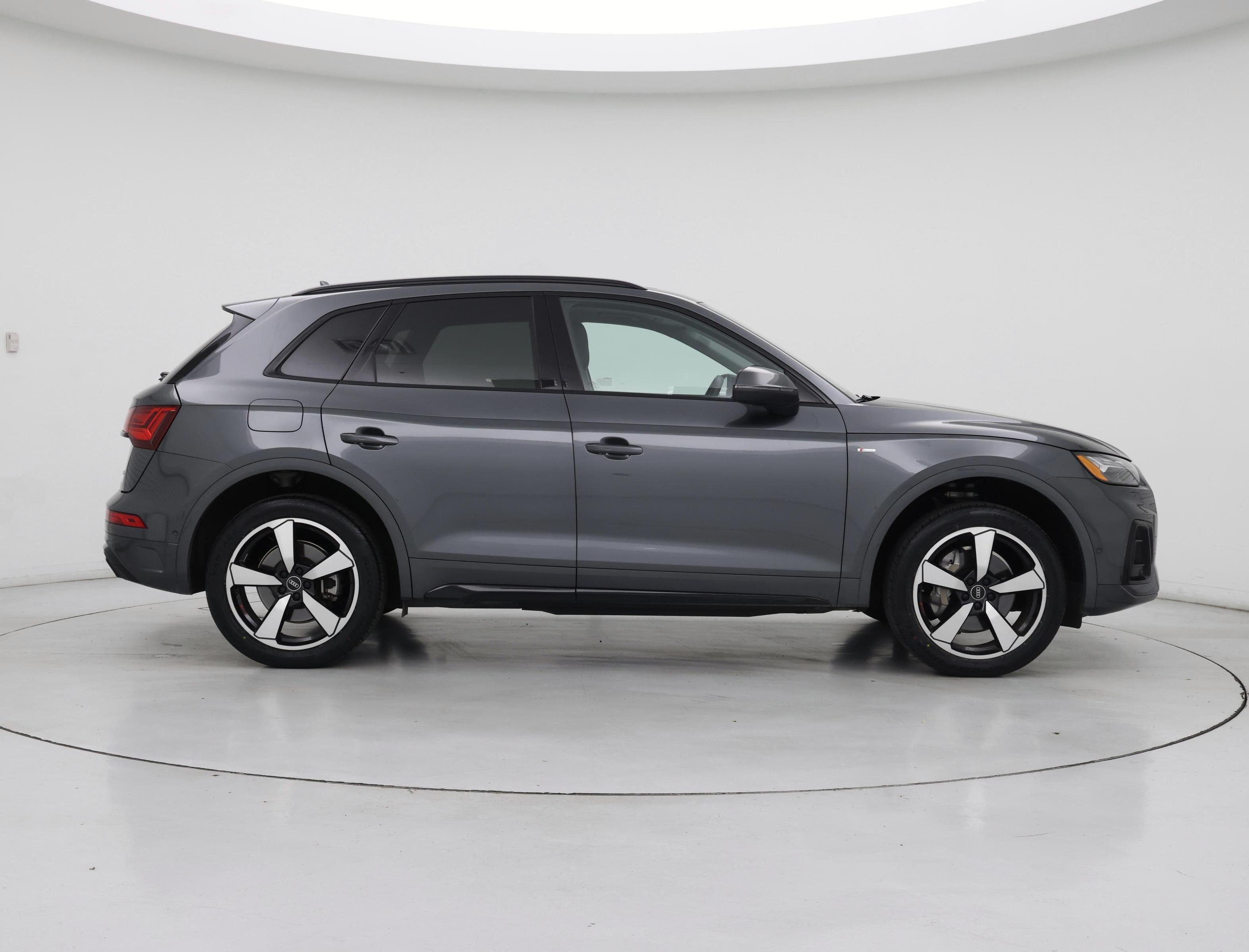 Thumbnail: 2022 Audi Q5 - 7