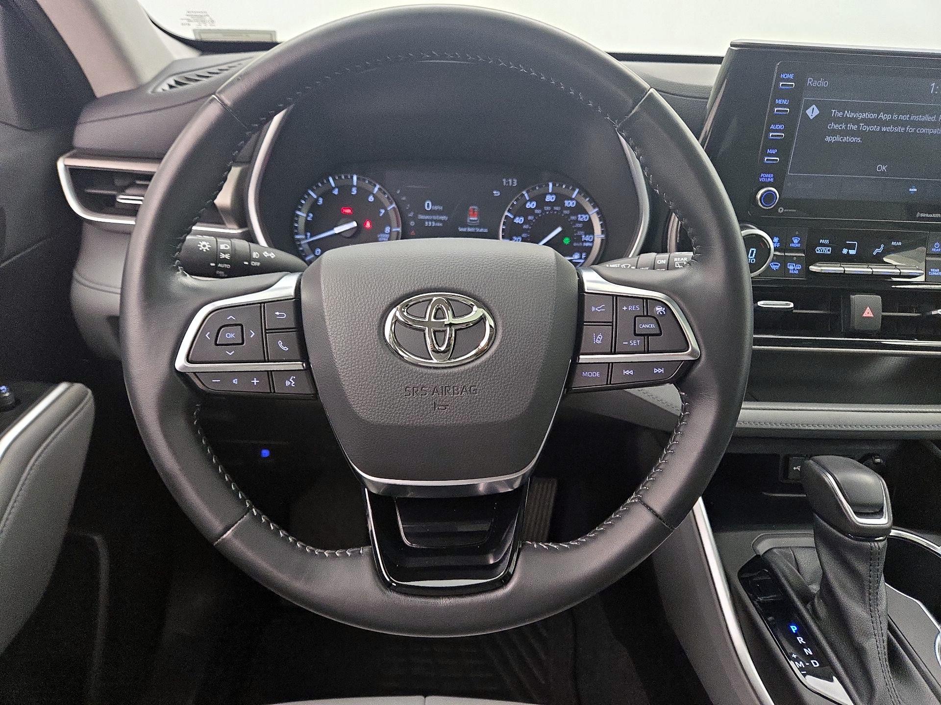 Thumbnail: 2021 Toyota Highlander - 10
