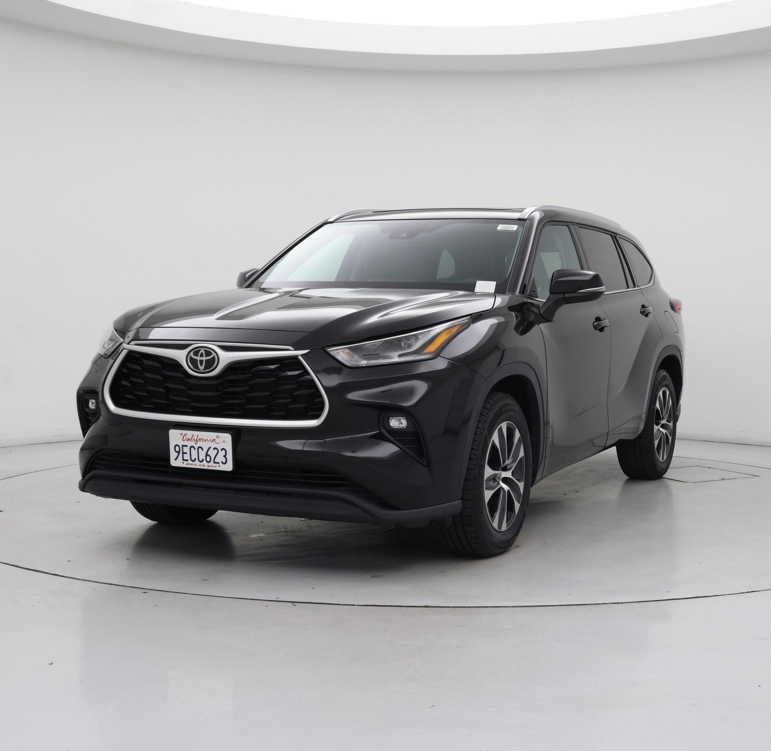 Thumbnail: 2021 Toyota Highlander - 4