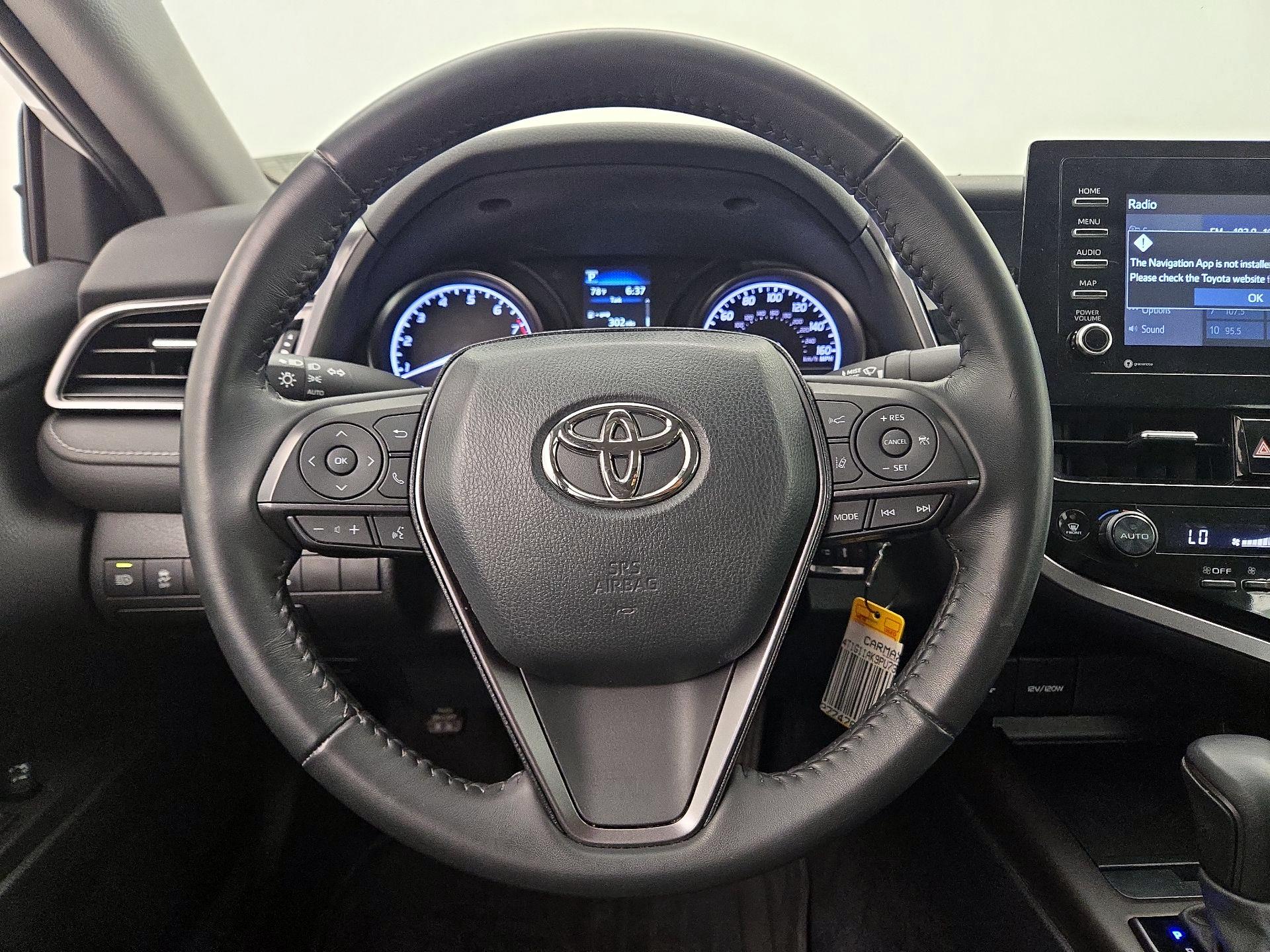 Thumbnail: 2023 Toyota Camry - 10