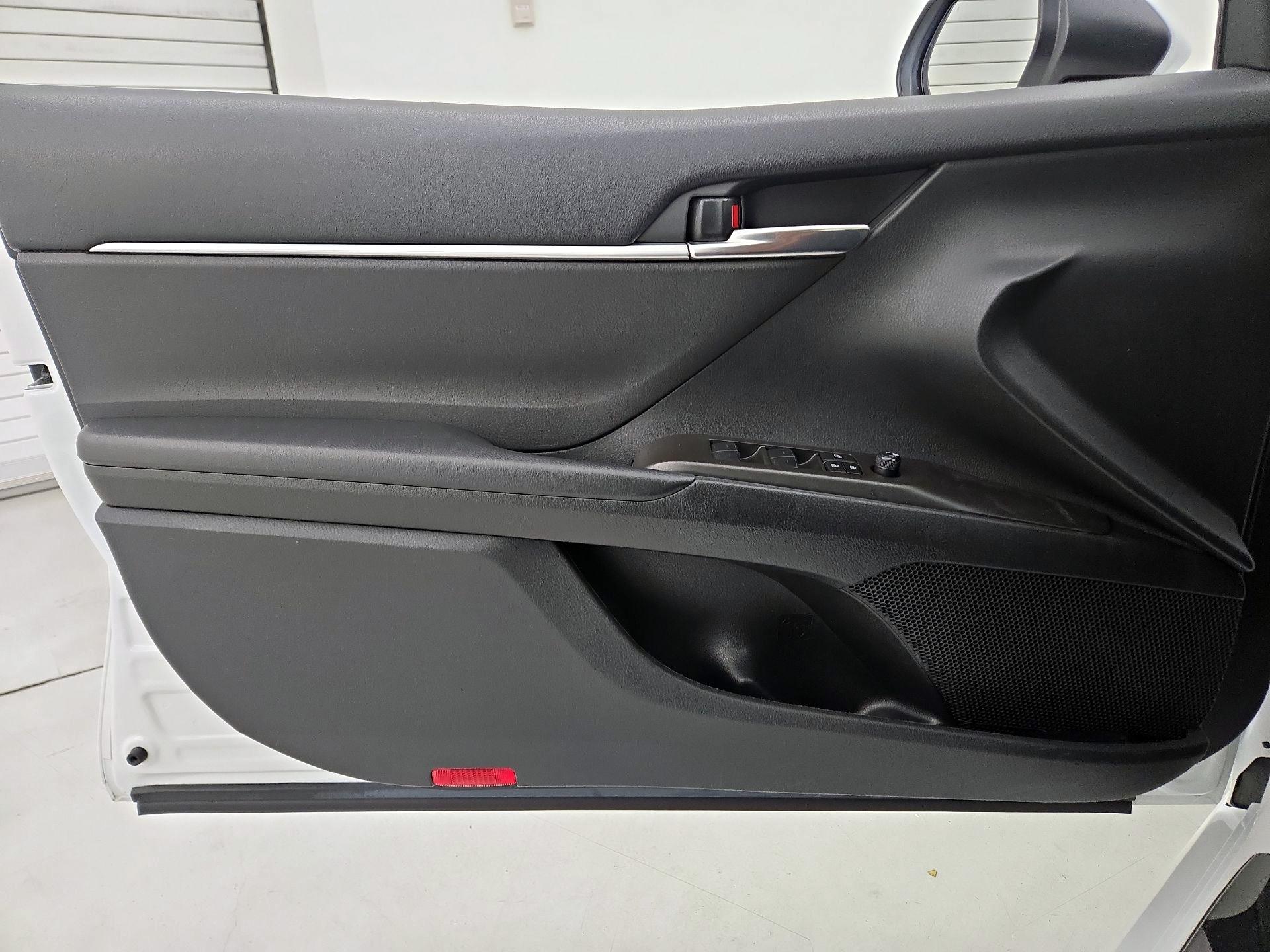 Thumbnail: 2023 Toyota Camry - 12