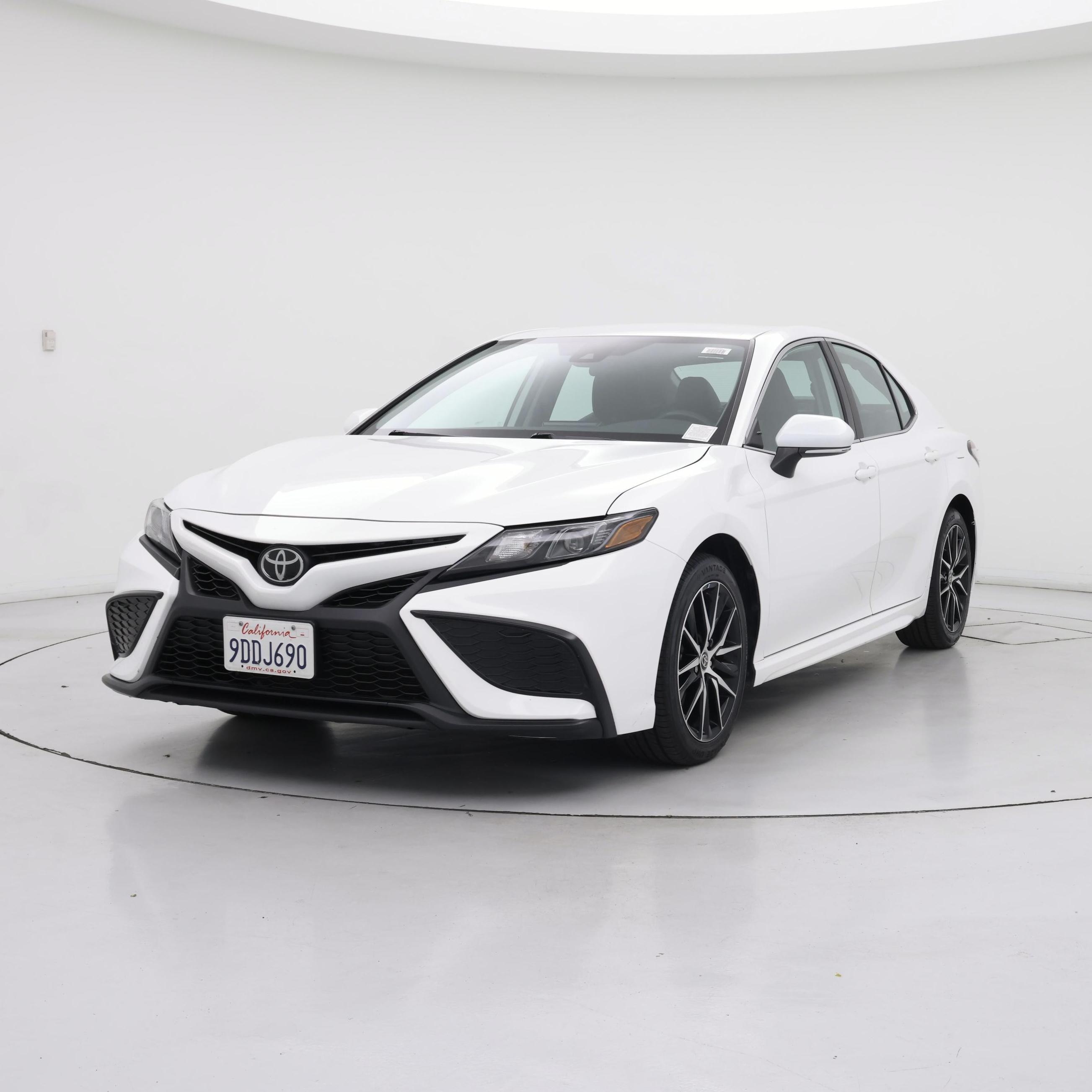 Thumbnail: 2023 Toyota Camry - 4