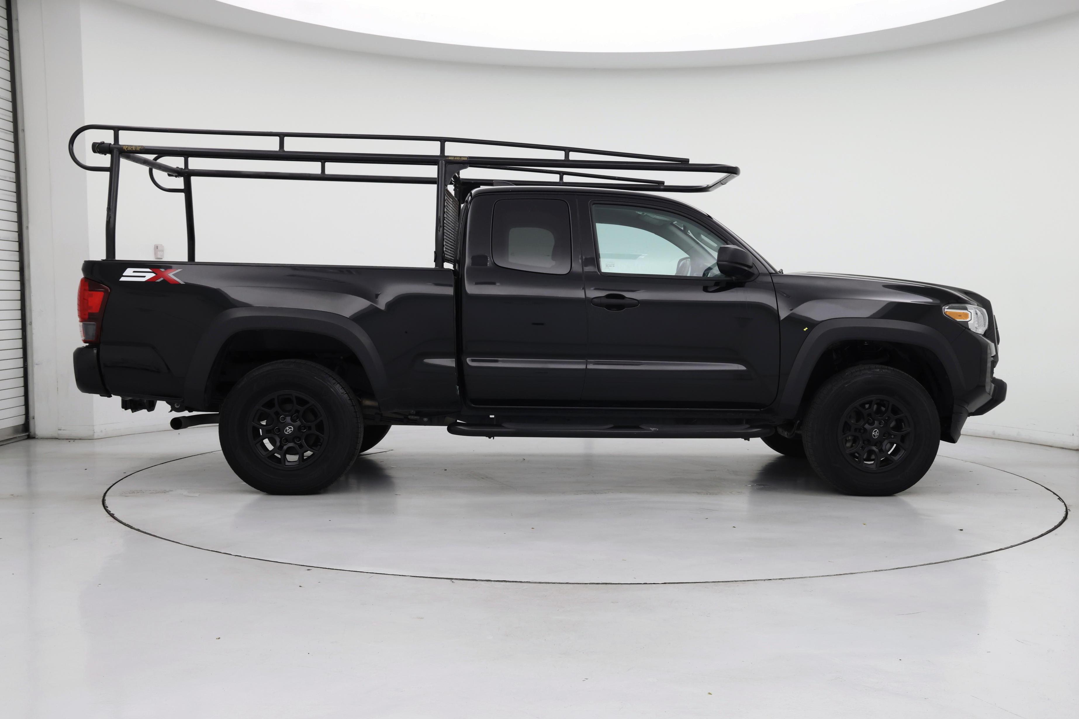 Thumbnail: 2022 Toyota Tacoma - 7