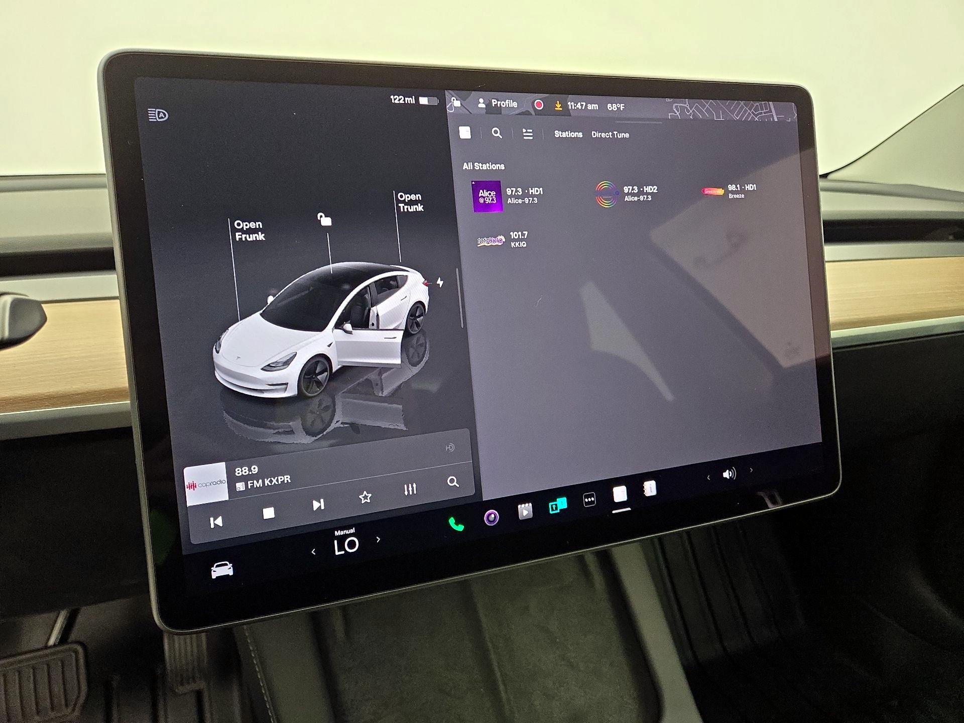 Thumbnail: 2023 Tesla Model 3 - 16