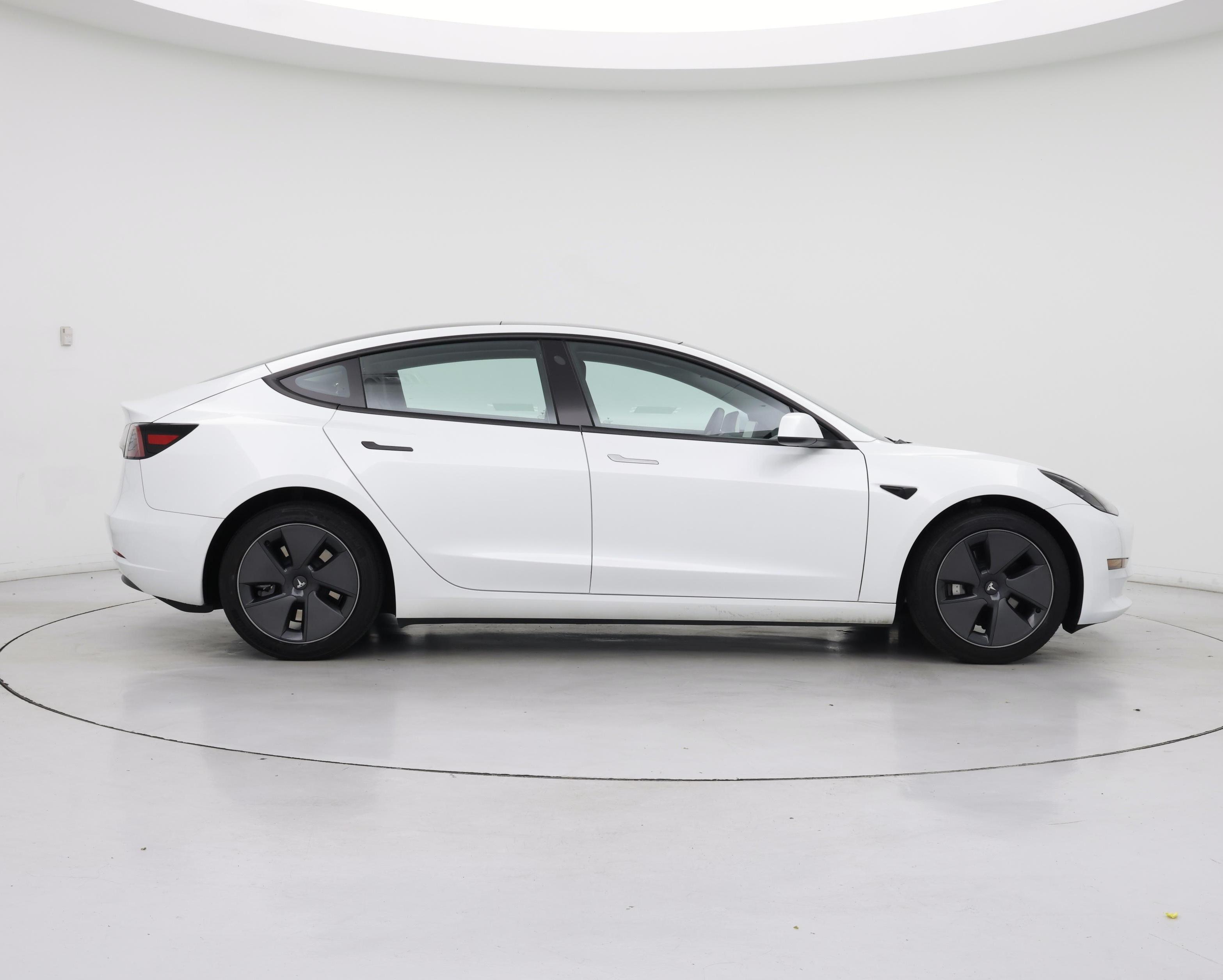 Thumbnail: 2023 Tesla Model 3 - 7