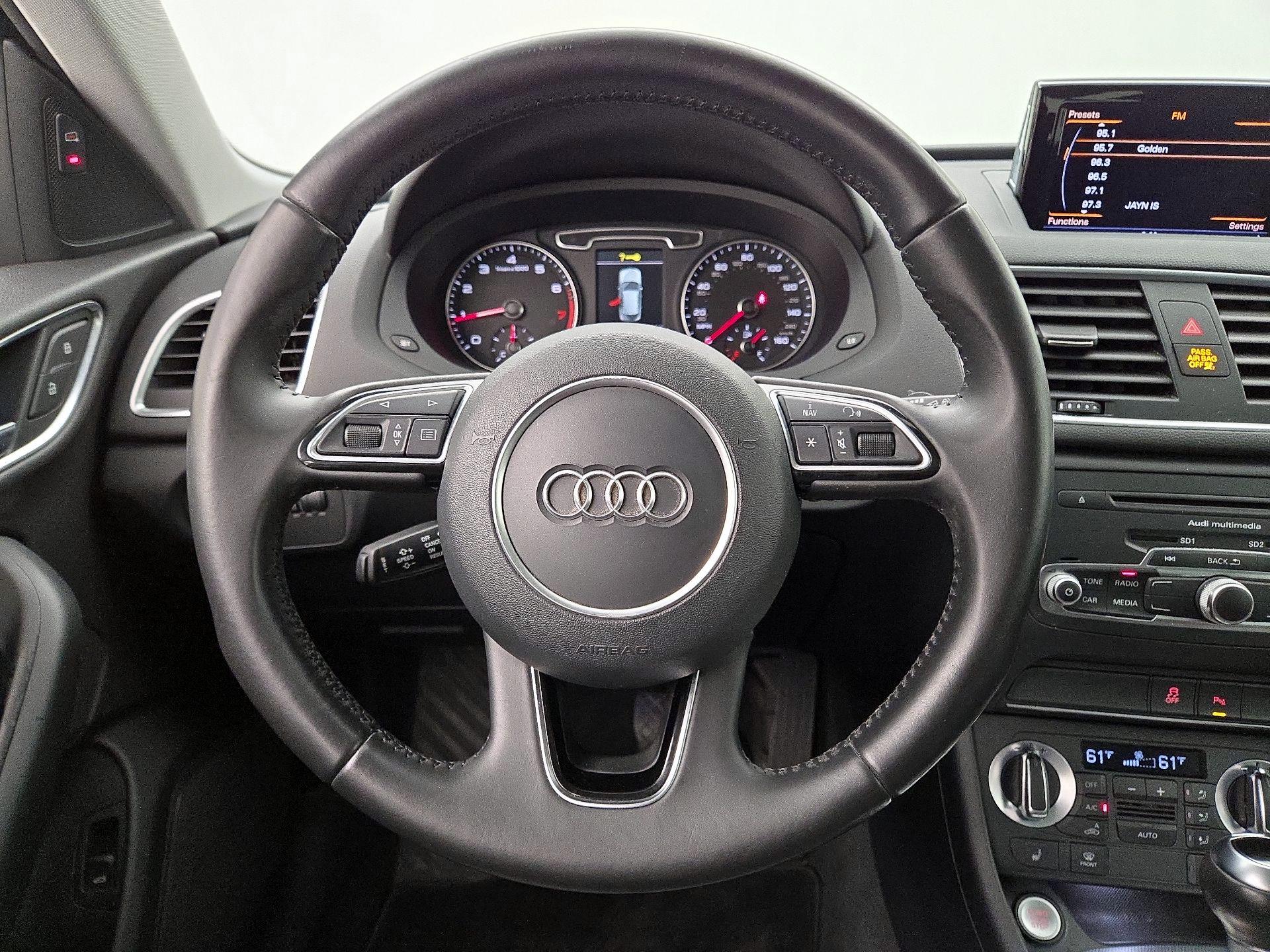 Thumbnail: 2015 Audi Q3 - 10