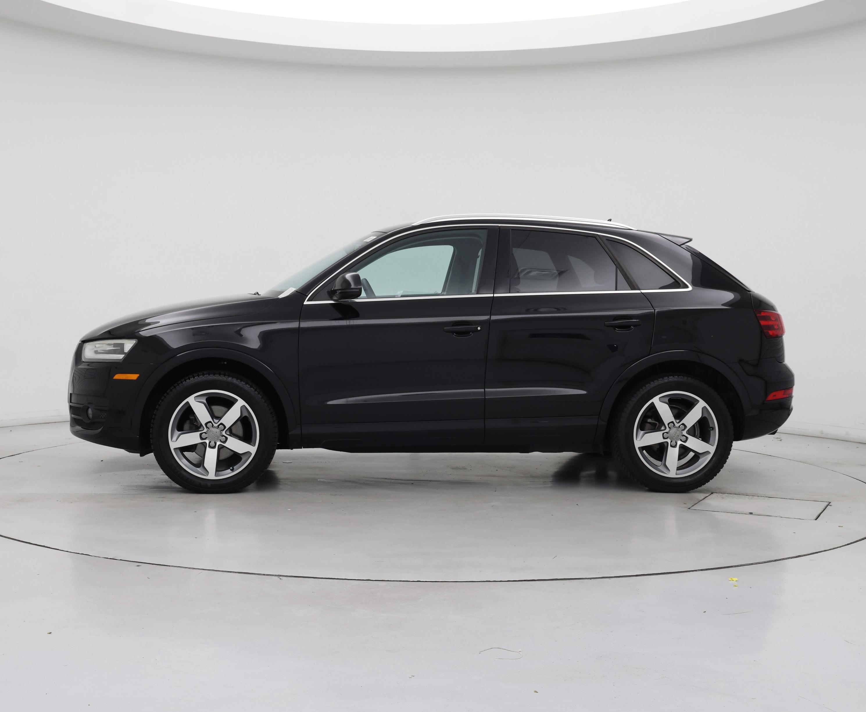 Thumbnail: 2015 Audi Q3 - 3