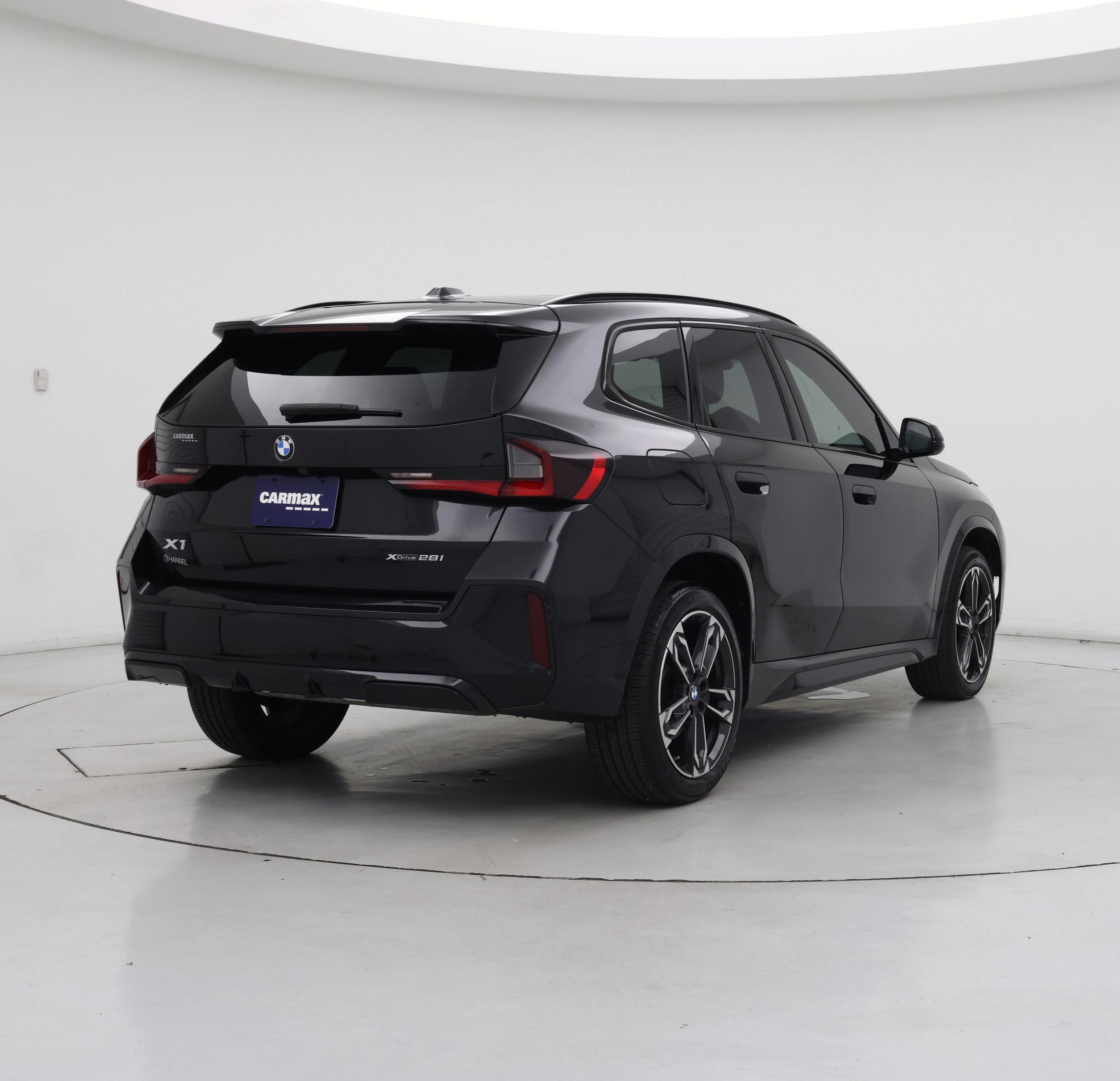 Thumbnail: 2023 BMW X1 - 8
