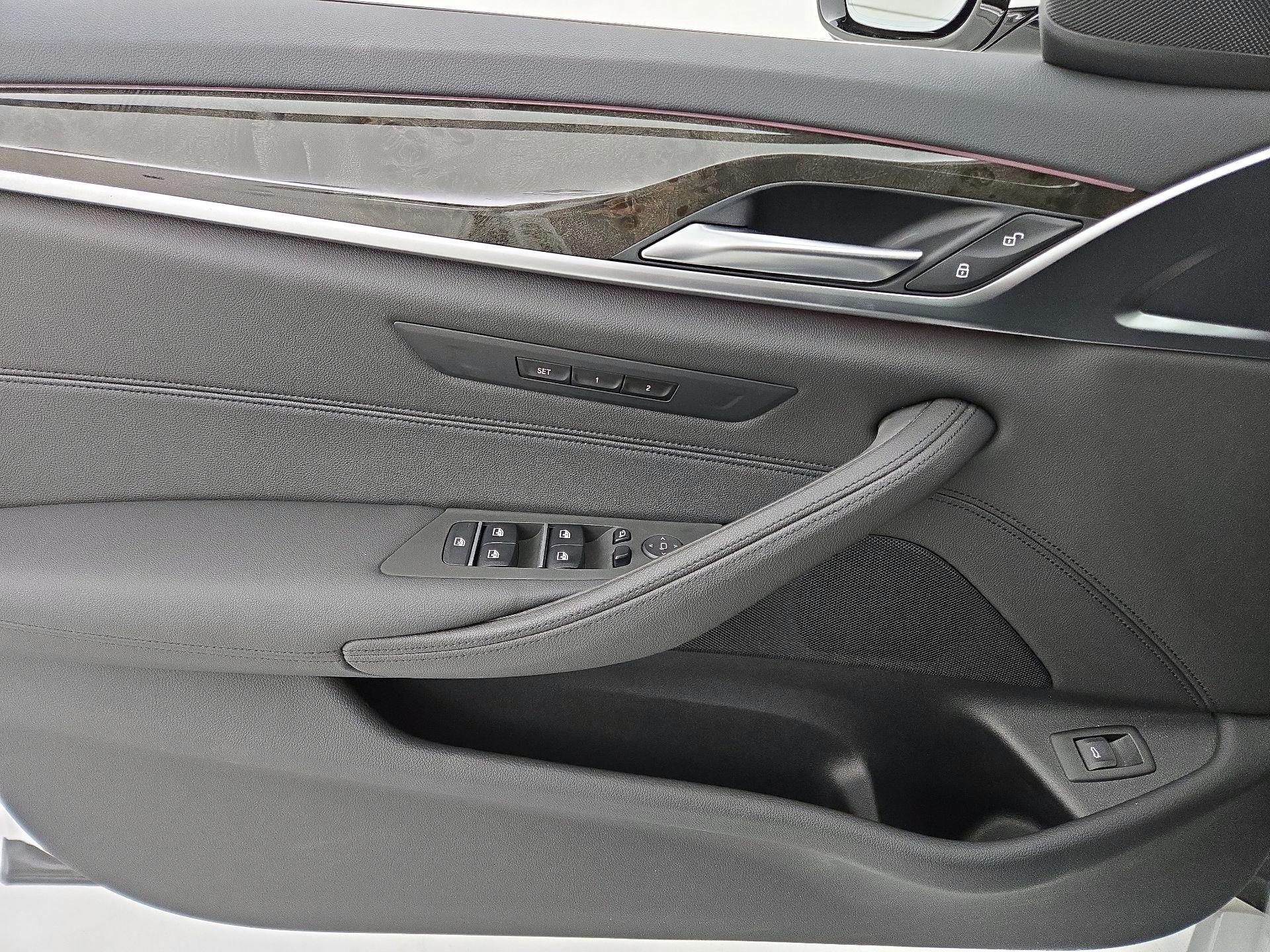 Thumbnail: 2020 BMW 5 Series - 12