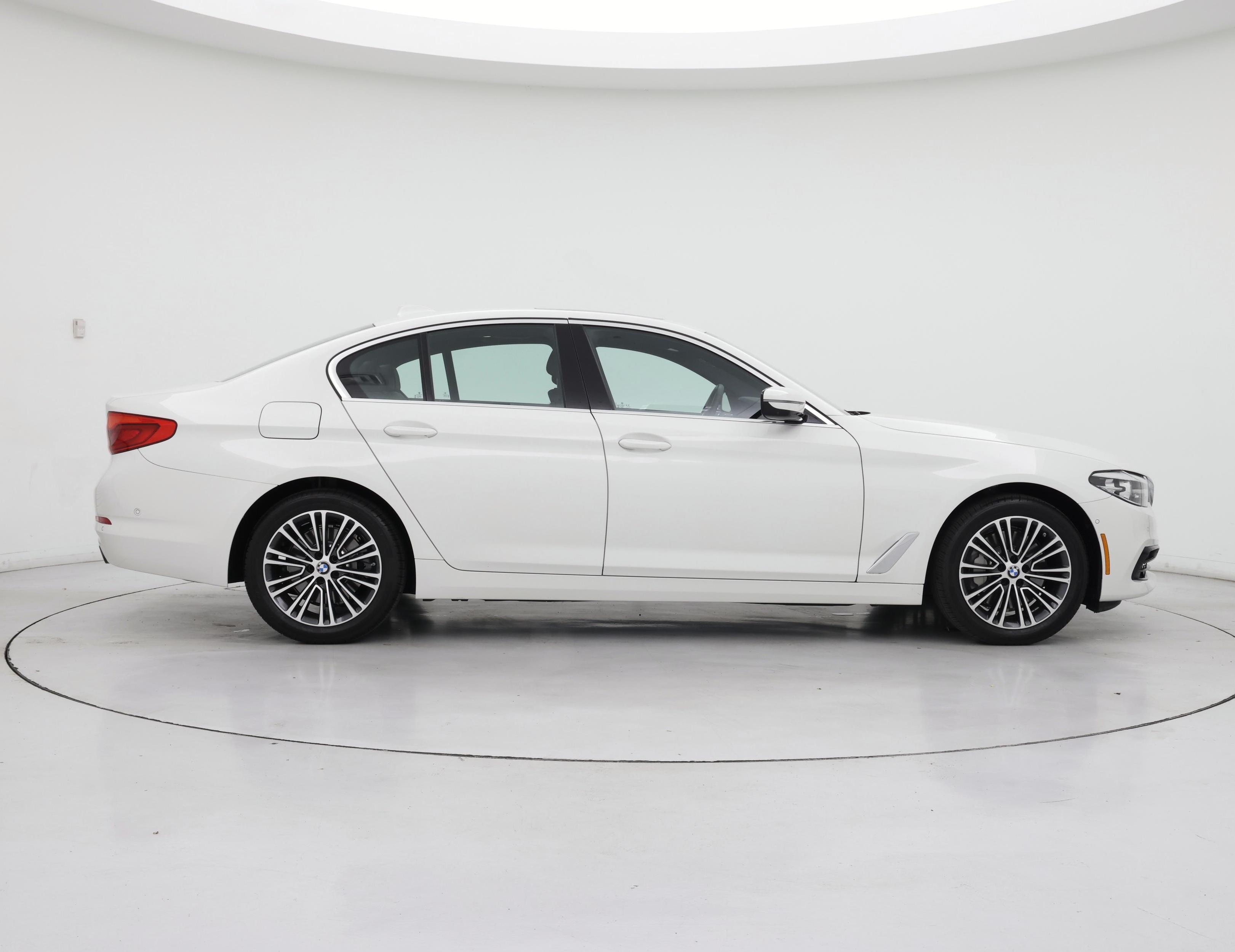 Thumbnail: 2020 BMW 5 Series - 7