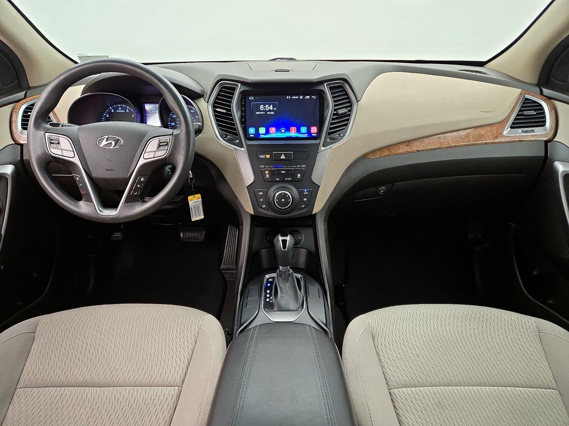 Thumbnail: 2016 Hyundai Santa Fe - 9