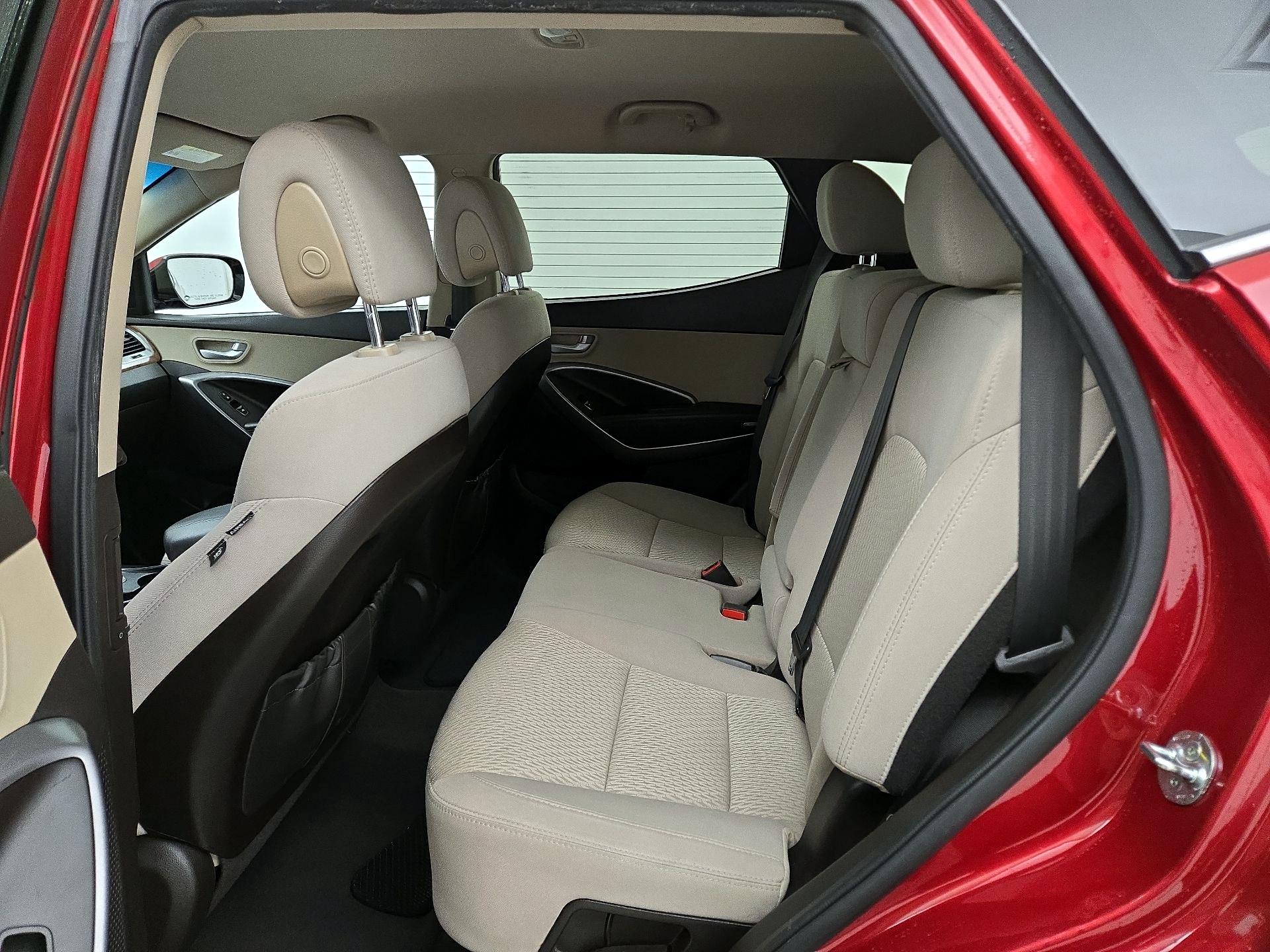 Thumbnail: 2016 Hyundai Santa Fe - 18