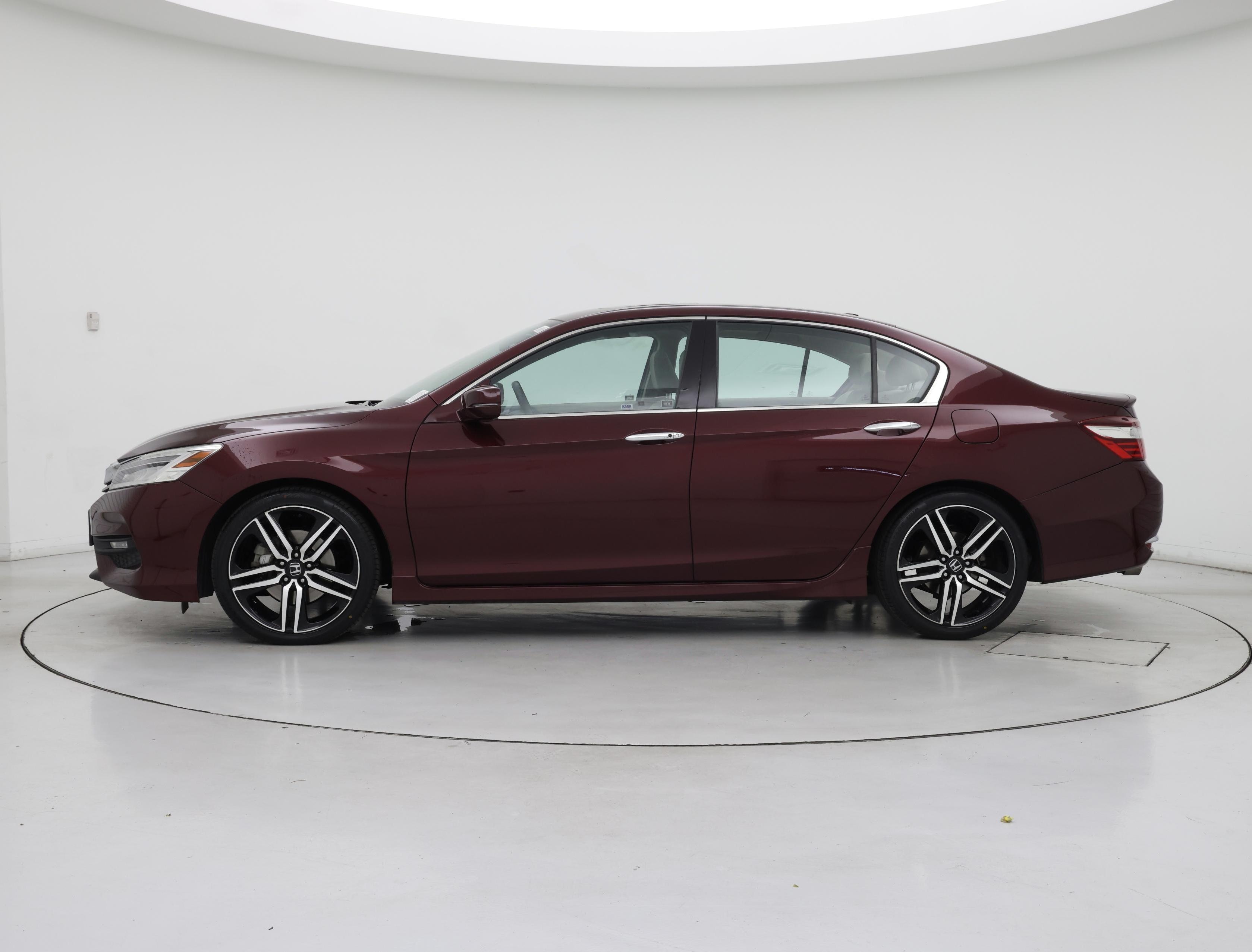 Thumbnail: 2017 Honda Accord - 3