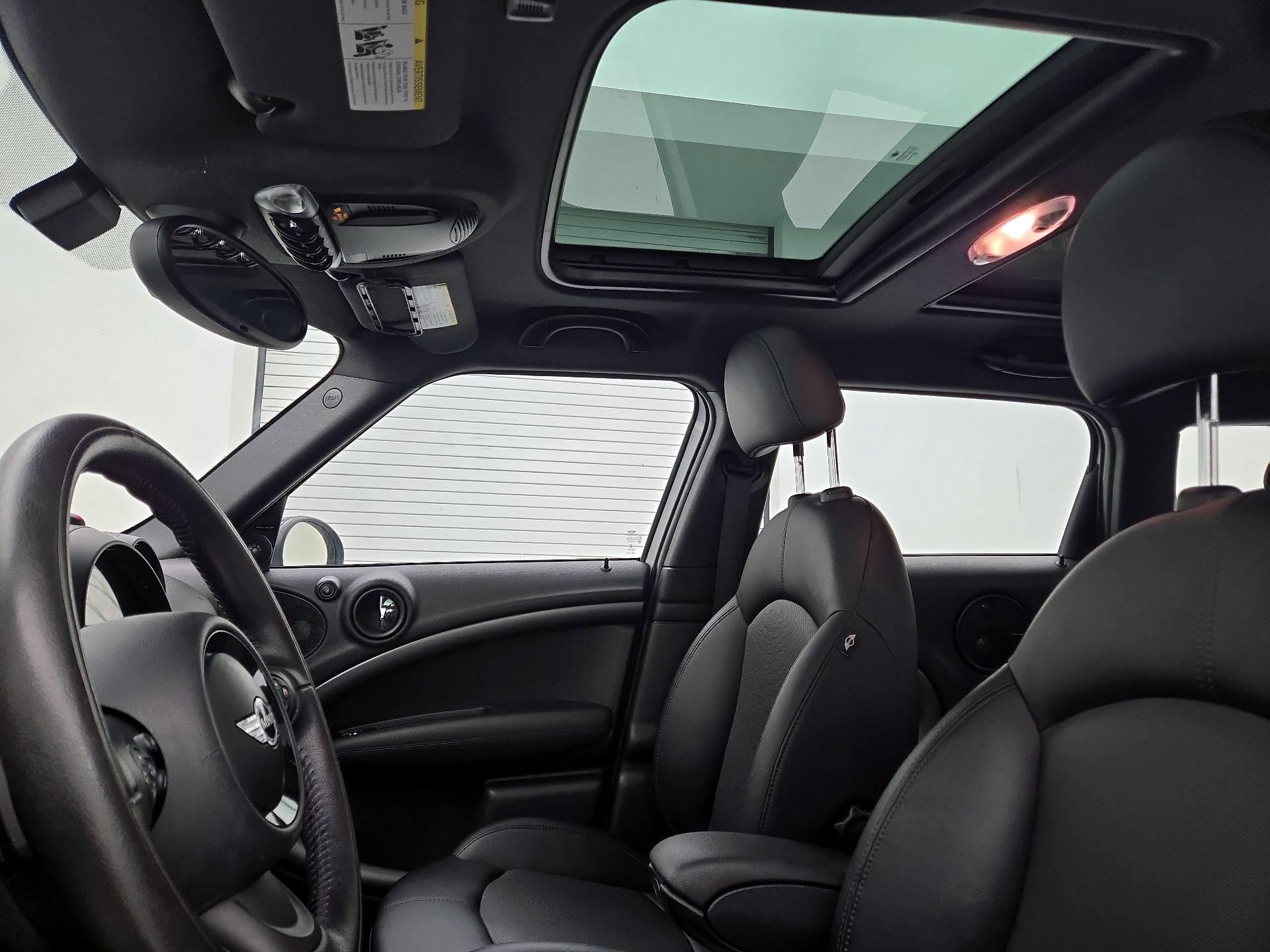Thumbnail: 2016 MINI Cooper Countryman - 16