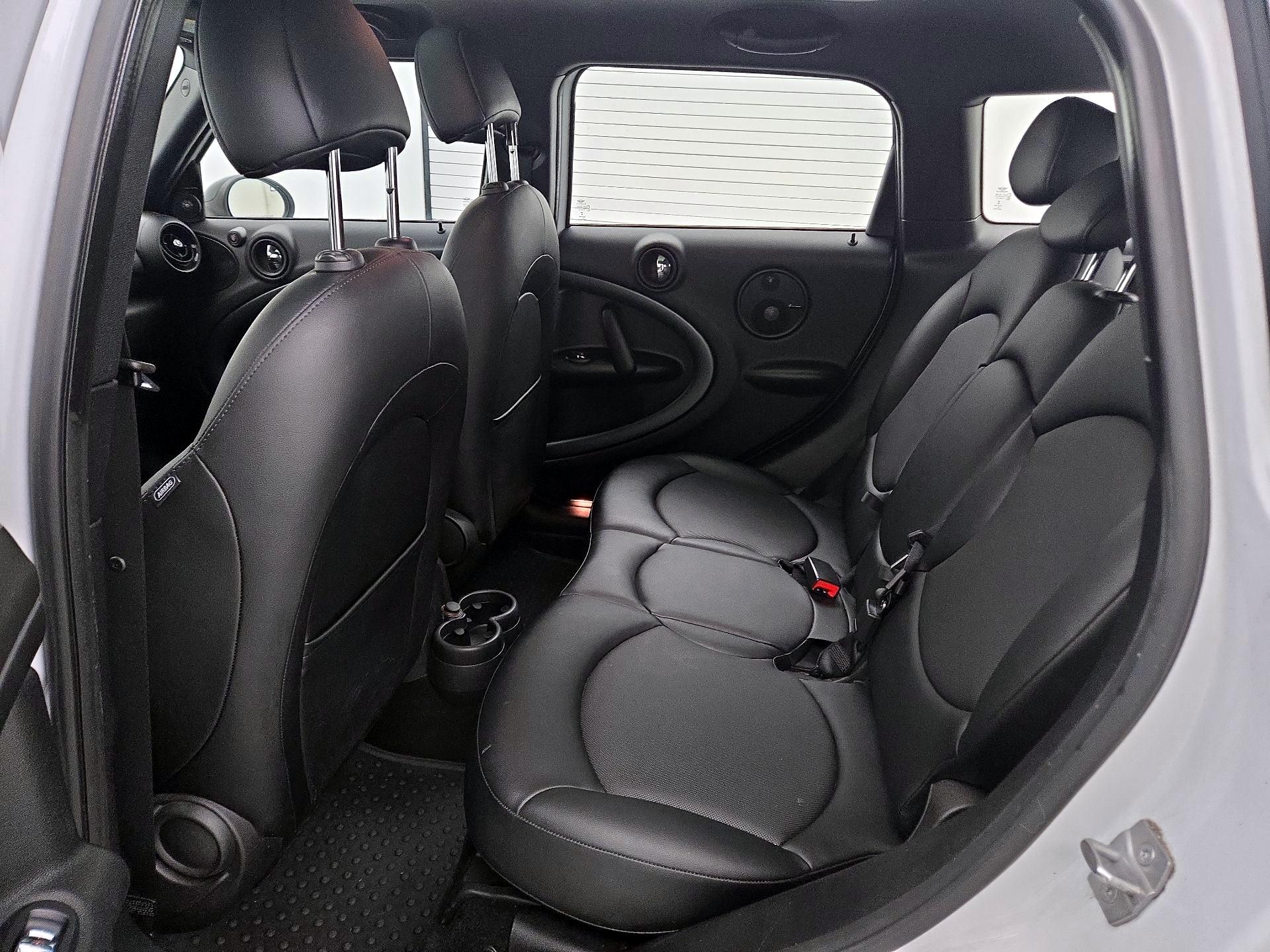 Thumbnail: 2016 MINI Cooper Countryman - 17